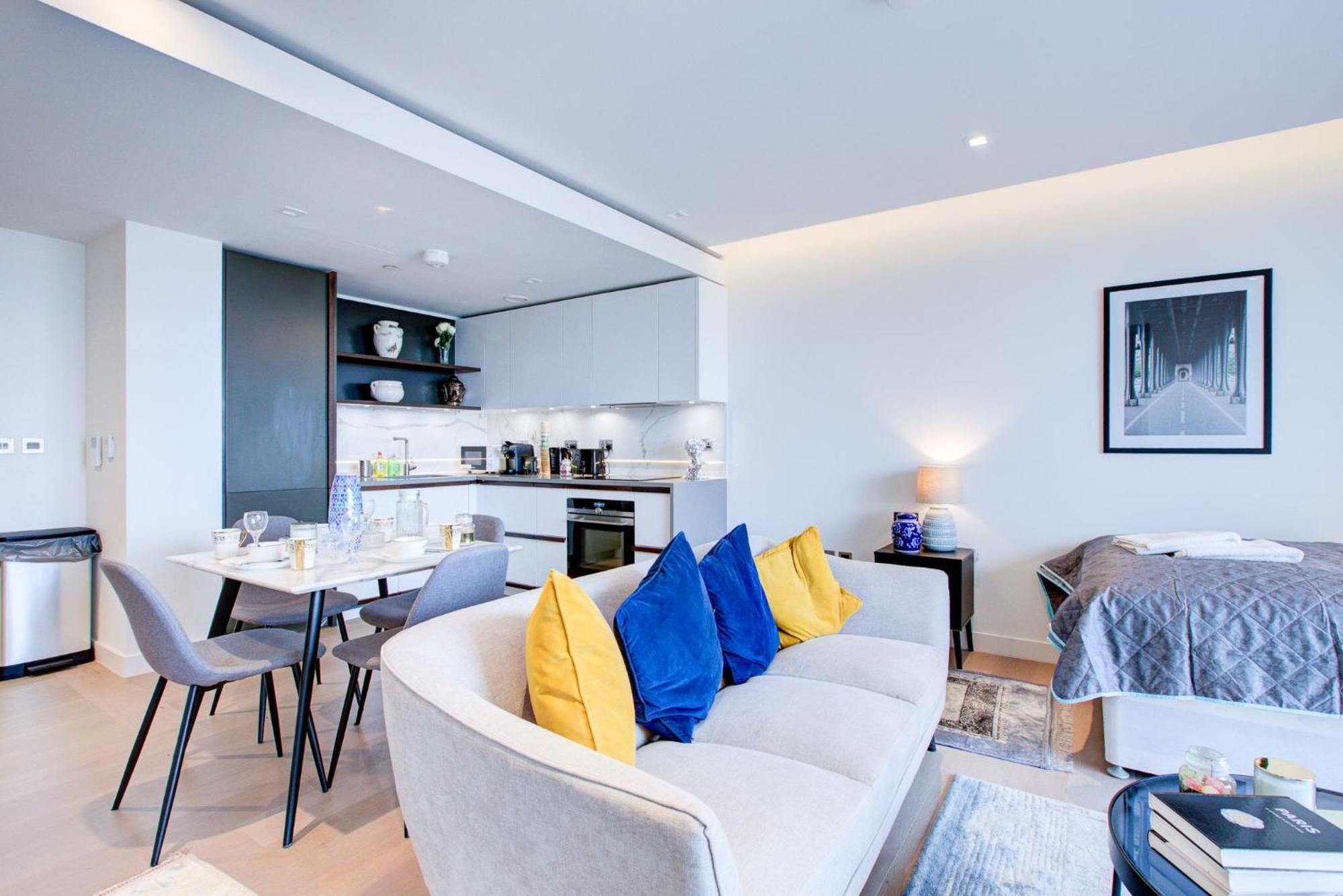 Oxford Street Luxurious *