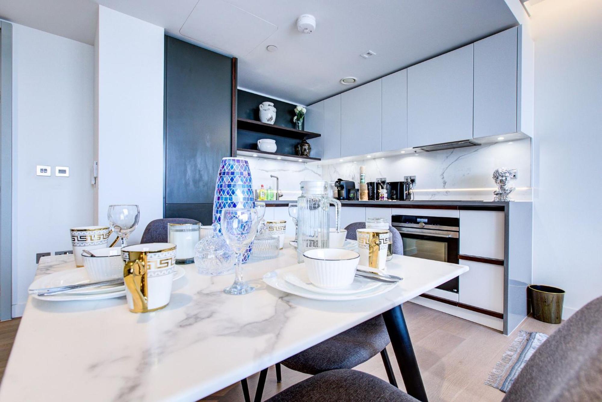 Oxford Street Luxurious Apartment