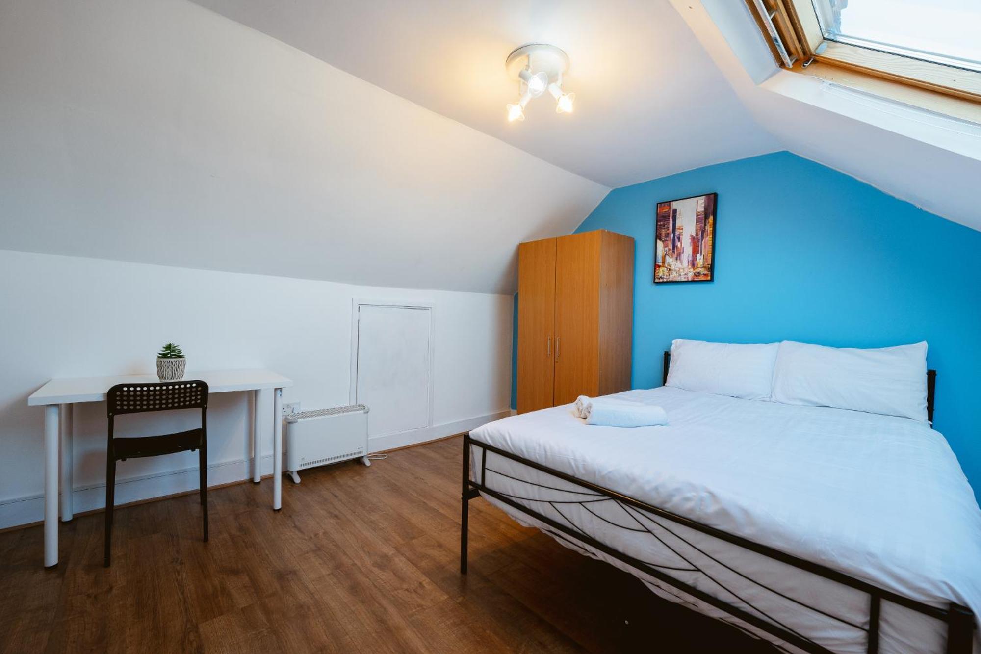Manor Park To Guest house London