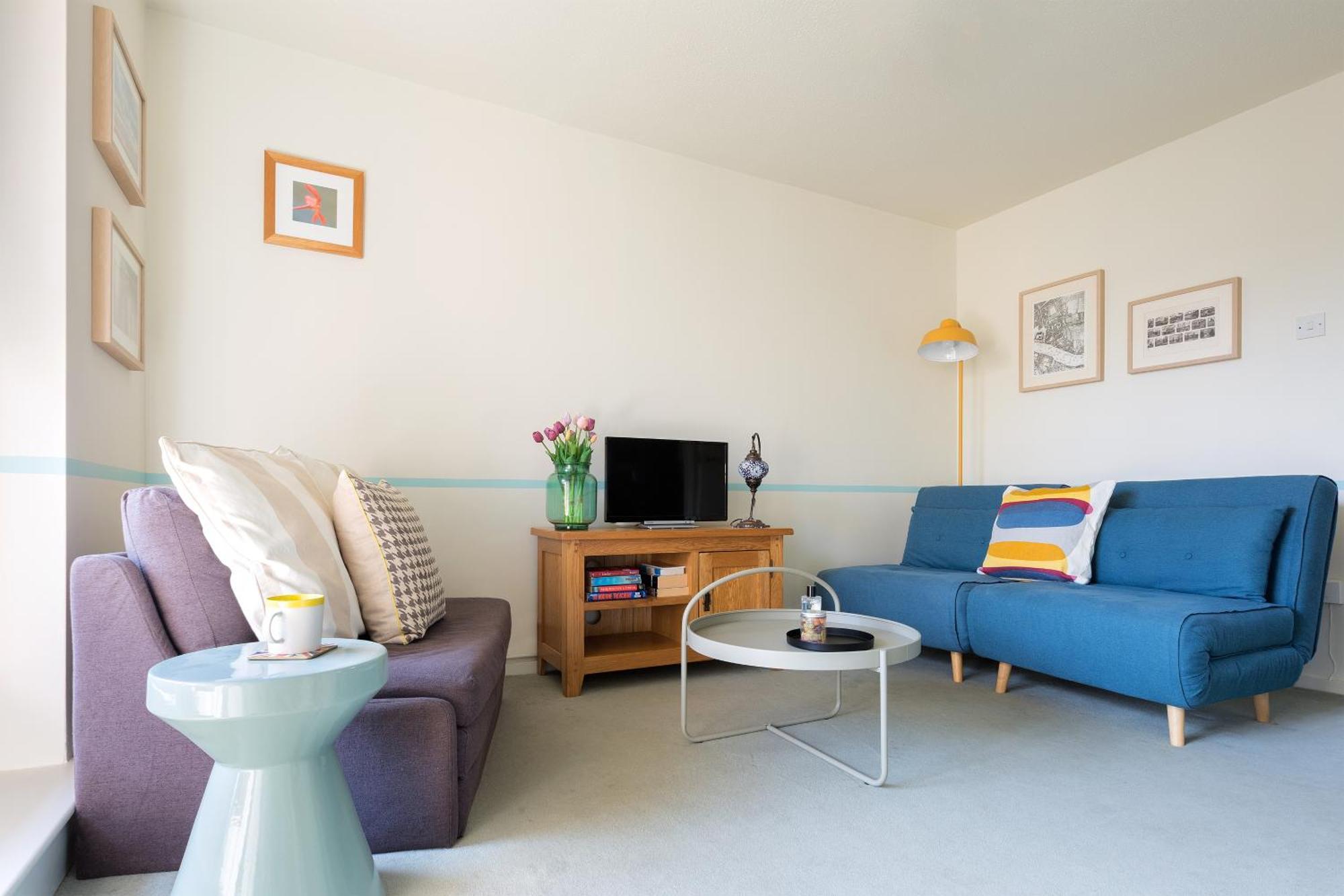 Cosy By Tower Bridge - St Katharine Dock Apartment *