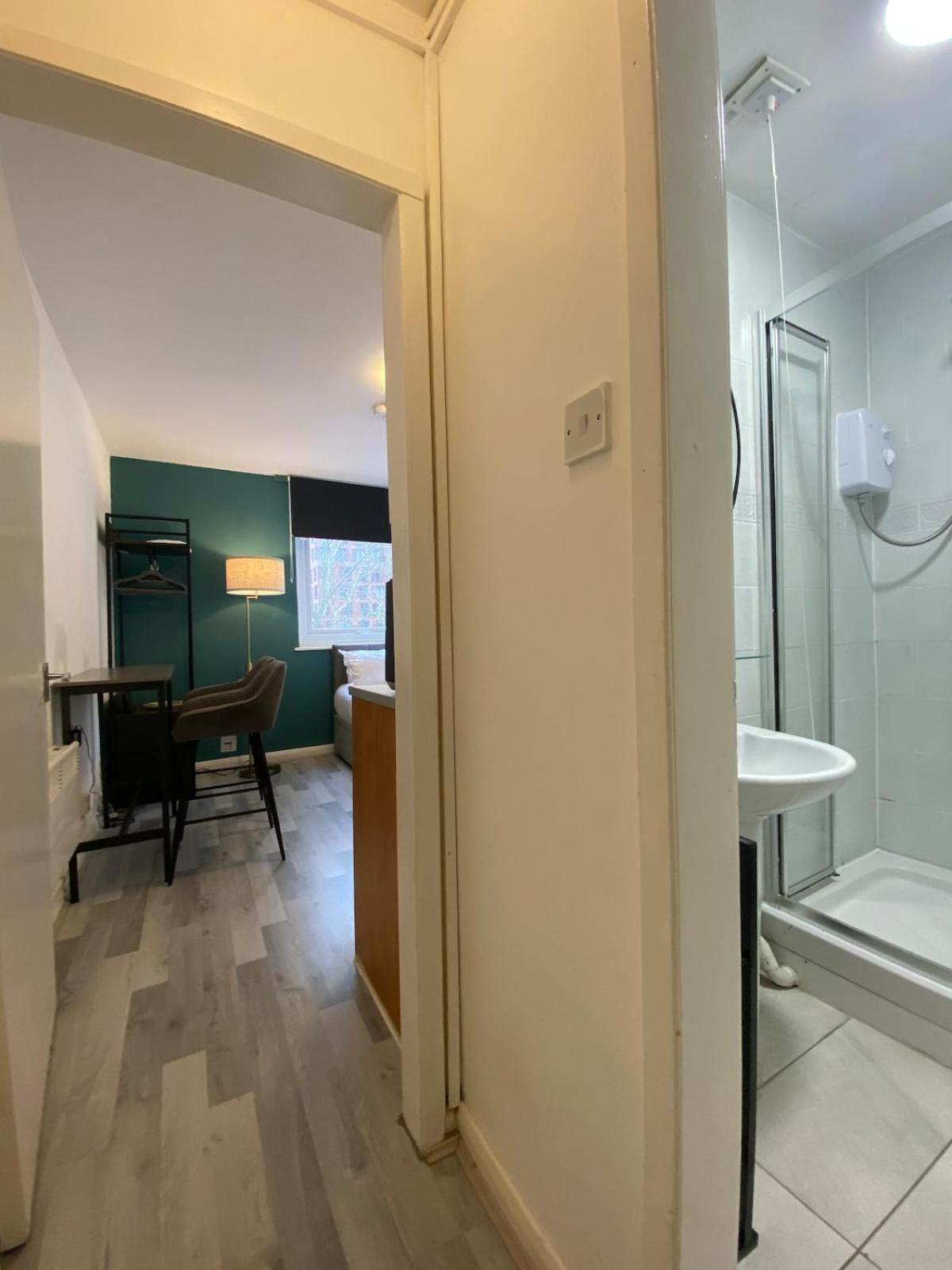 Modern Flat In London