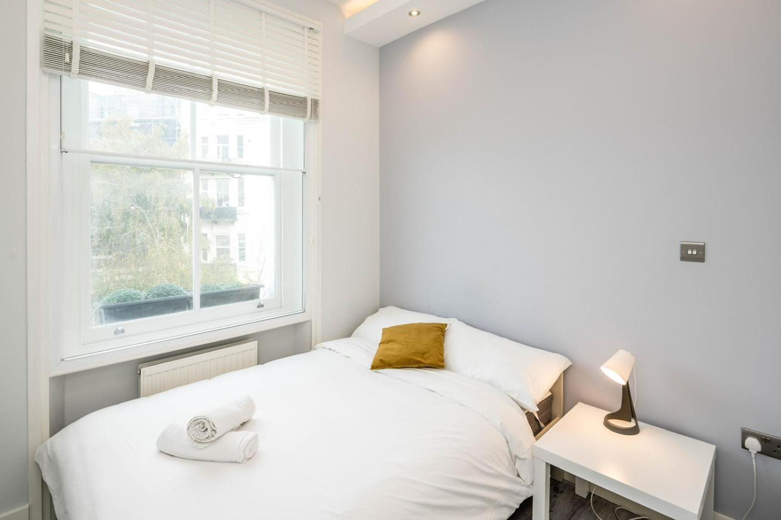 Charming 2 Bedroom, Kensington, Chelsea, Harrods Apartment