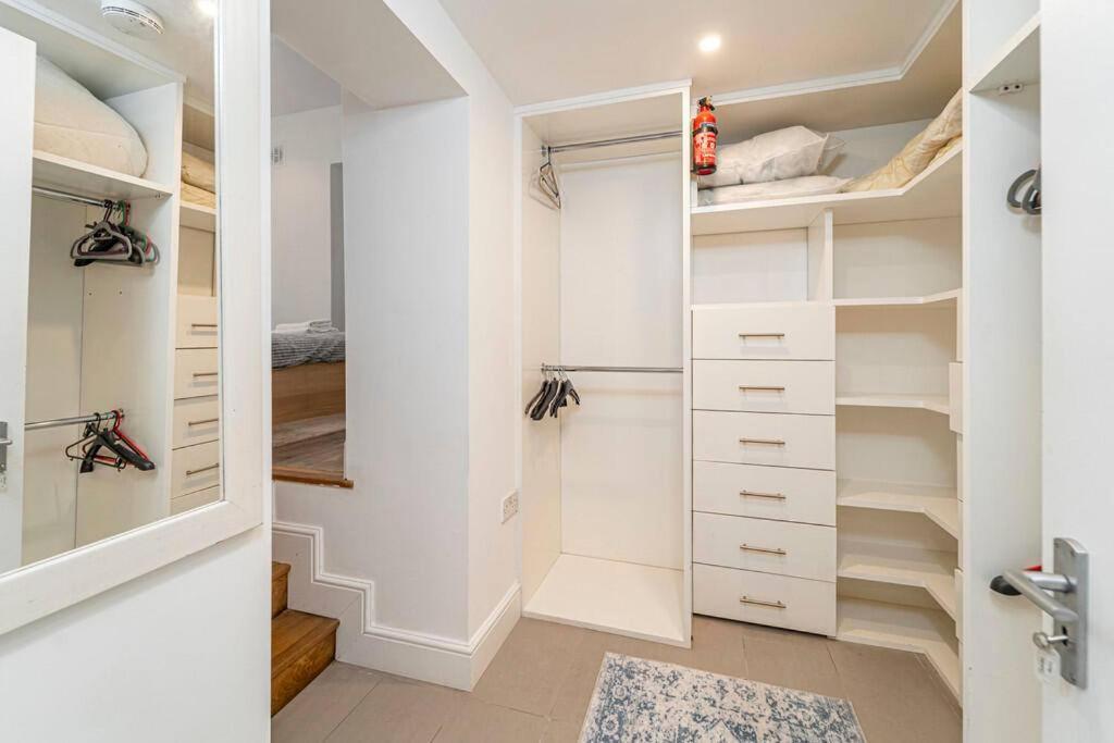 Stunning Flat With Amazing Garden London