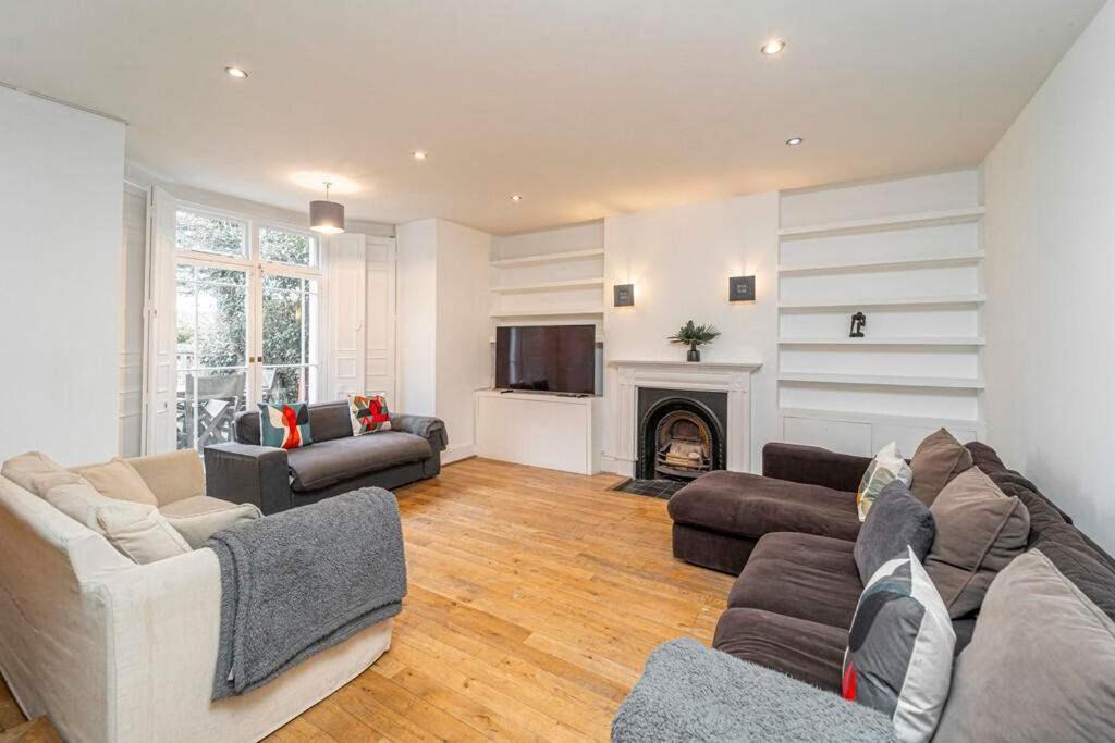 Stunning Flat With Amazing Garden Apartment