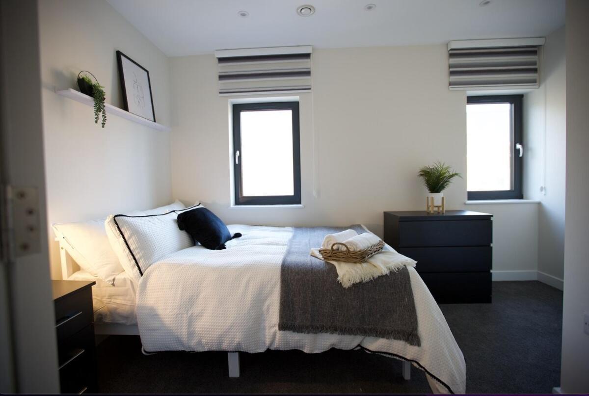 Apartment In Aldgate East 5 *