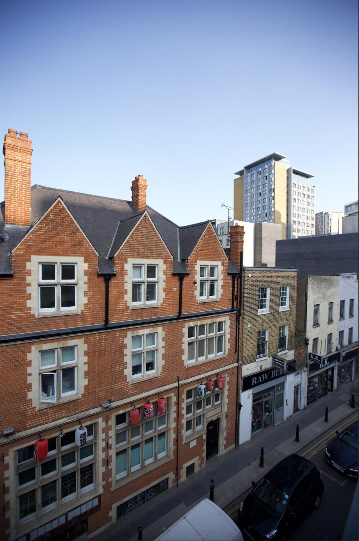 Apartment In Aldgate East 5