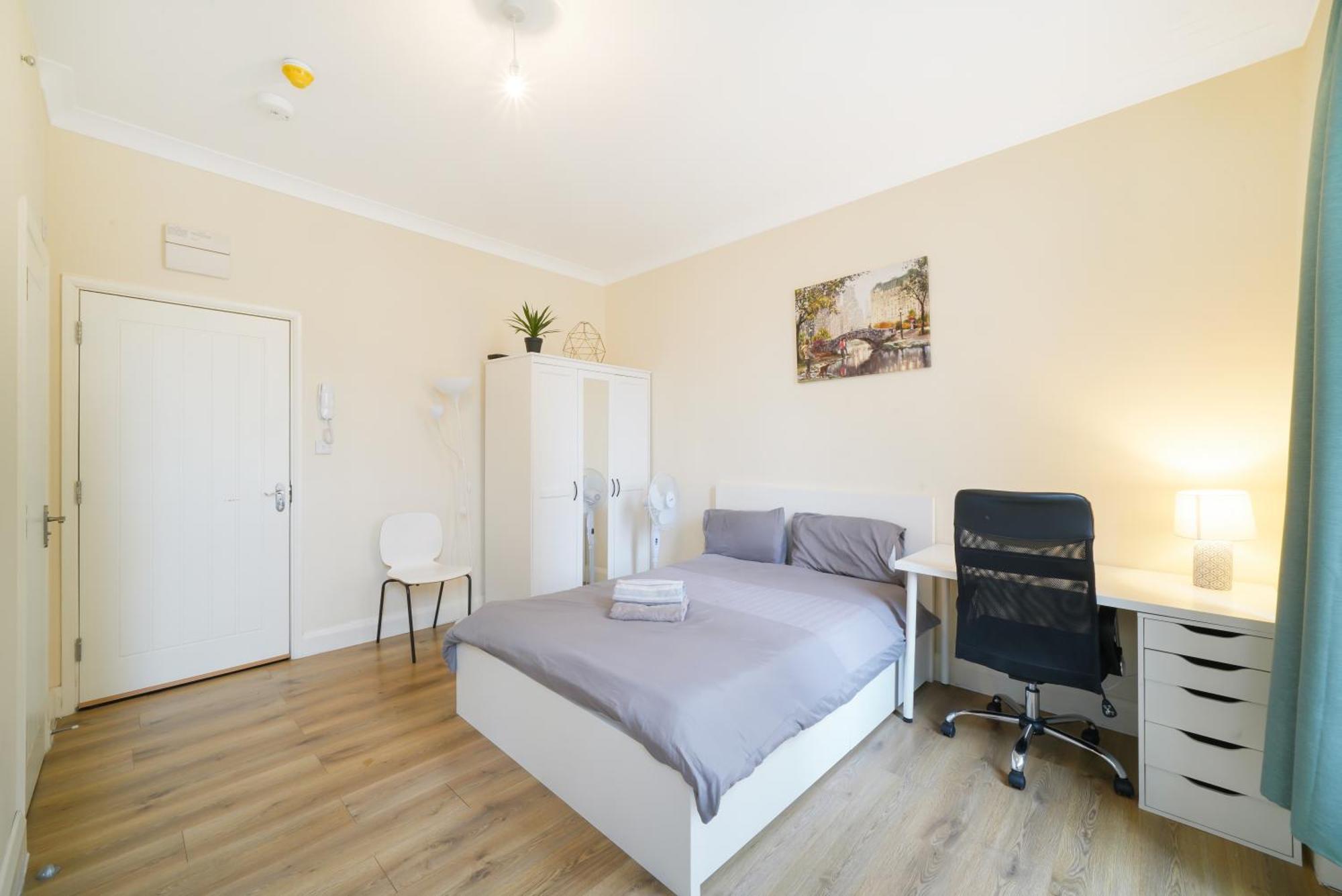 Apartment In W1 Zone 1