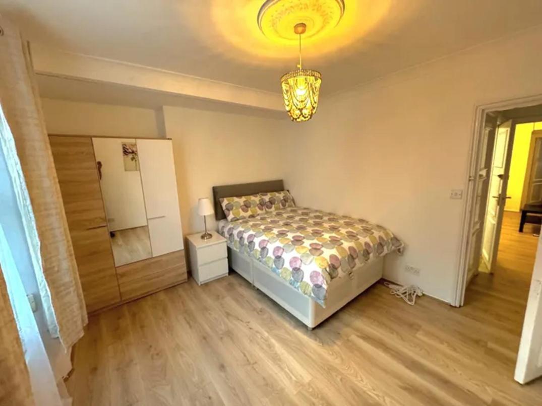 Entire 2-bedroom Flat Close To Hyde Park, Paddington Station, Bayswater And Queensway Station Apartment London