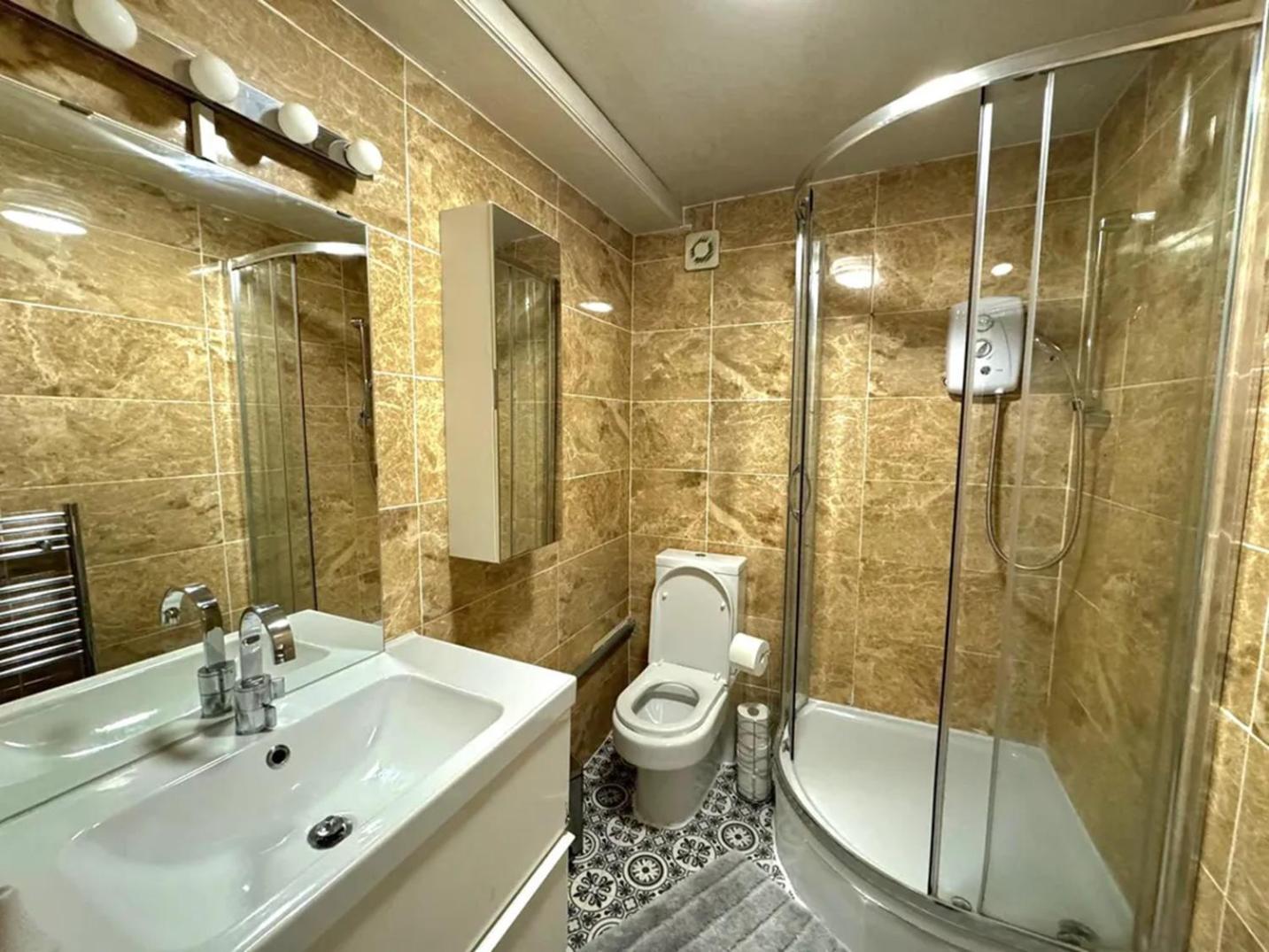 Apartment Entire 2-bedroom Flat Close To Hyde Park, Paddington Station, Bayswater And Queensway Station