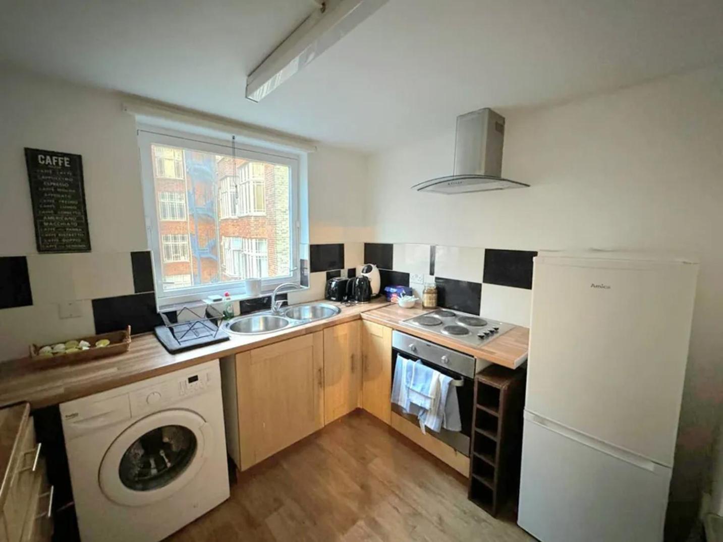Entire 2-bedroom Flat Close To Hyde Park, Paddington Station, Bayswater And Queensway Station