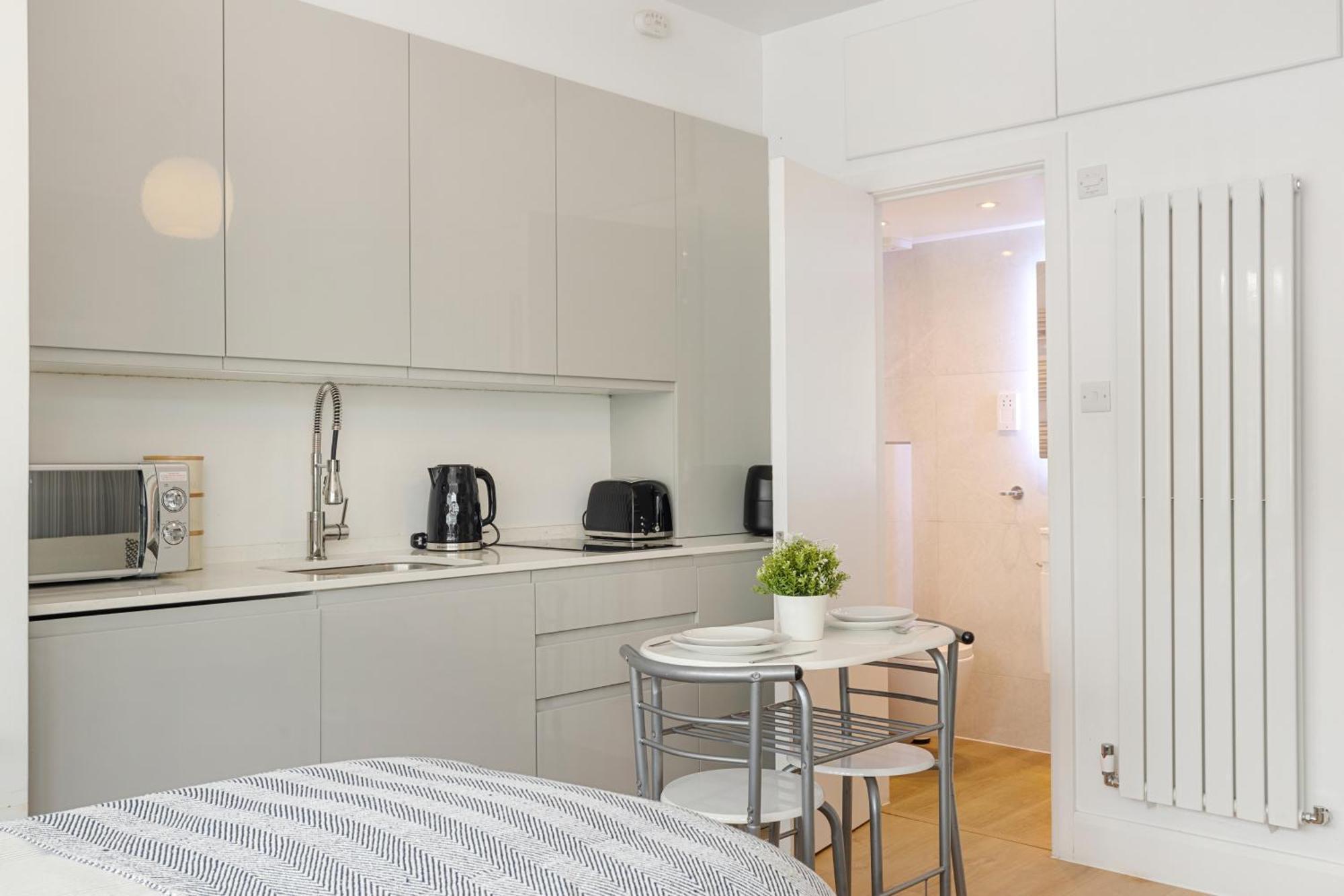 Cosy Flat With Free Parking Apartment *