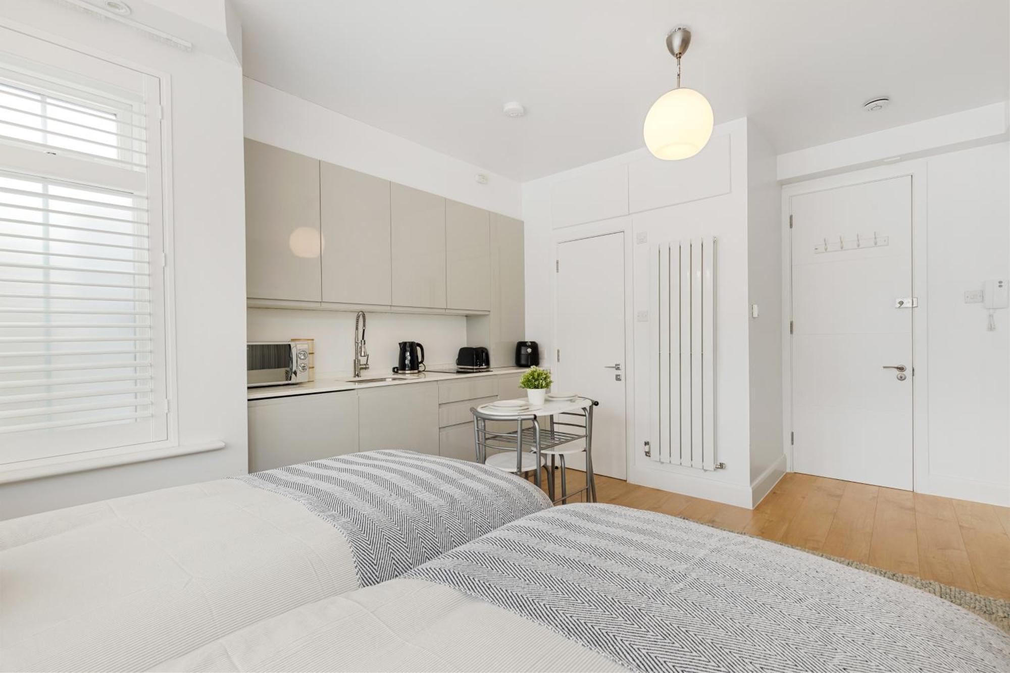 Cosy Flat With Free Parking London