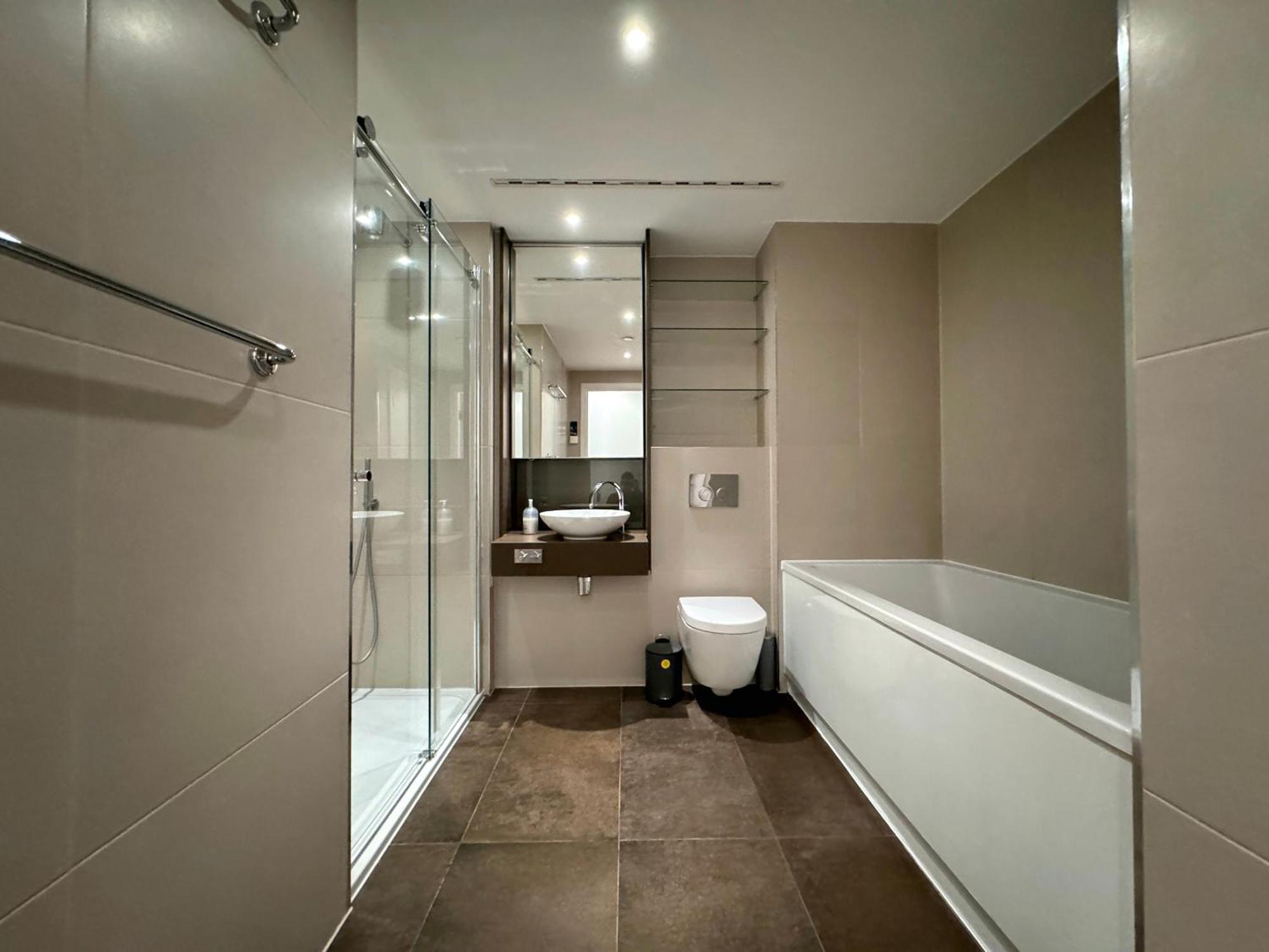 Gem Apartment *