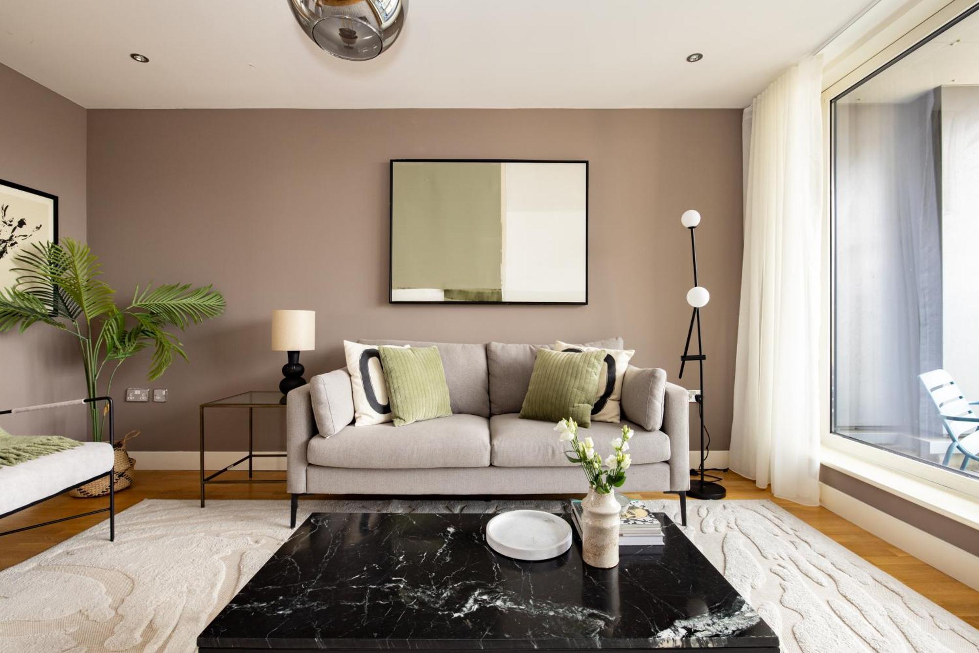 The Riverside - 3bdr With Balcony * London
