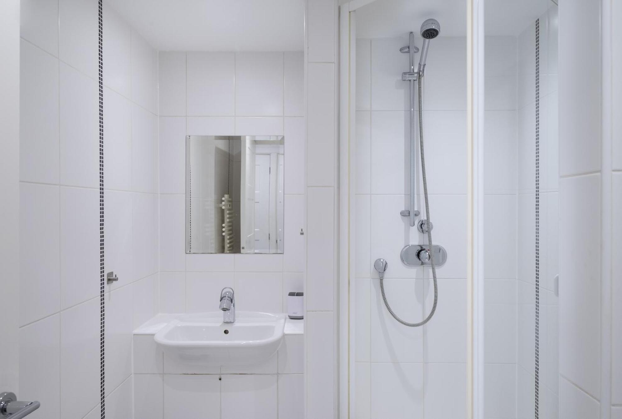 Superb 3 Bedroom Covent Garden House With 3 Ensuite Bathrooms Apartamento
