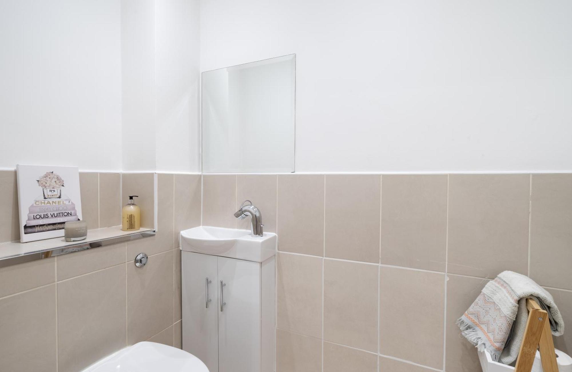 Superb 3 Bedroom Covent Garden House With 3 Ensuite Bathrooms Apartamento