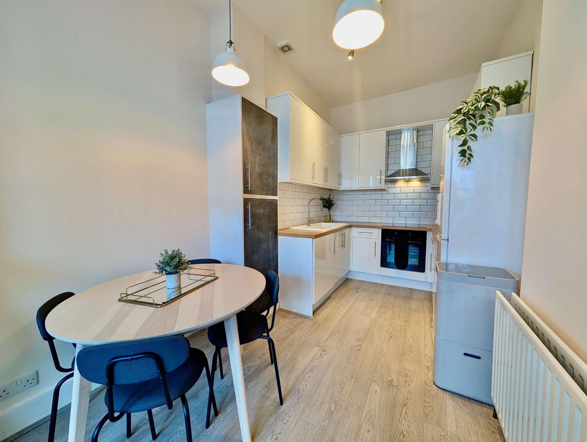 Holiday home Stunning Flat With Free Parking *