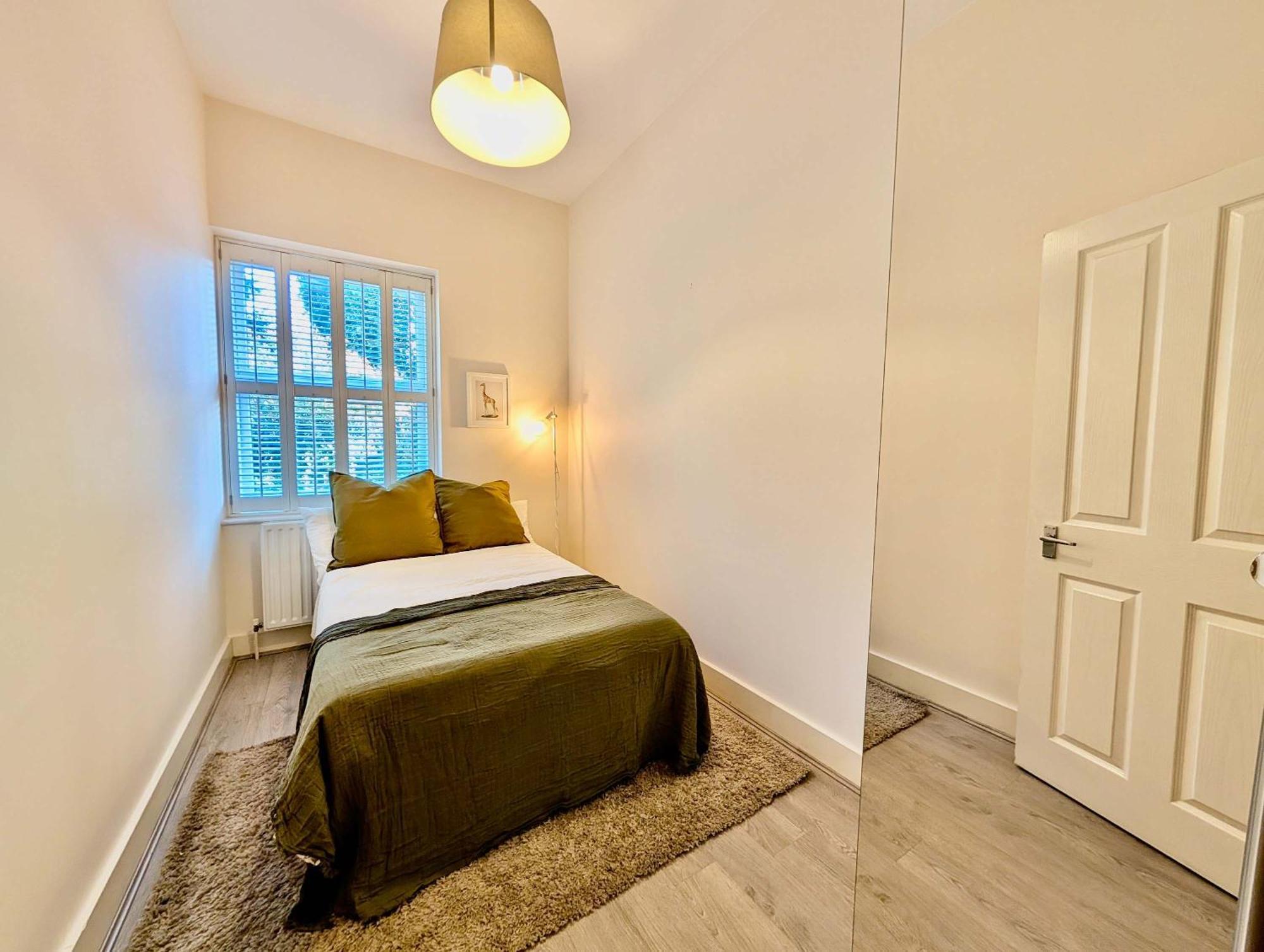 Stunning Flat With Free Parking Holiday home *