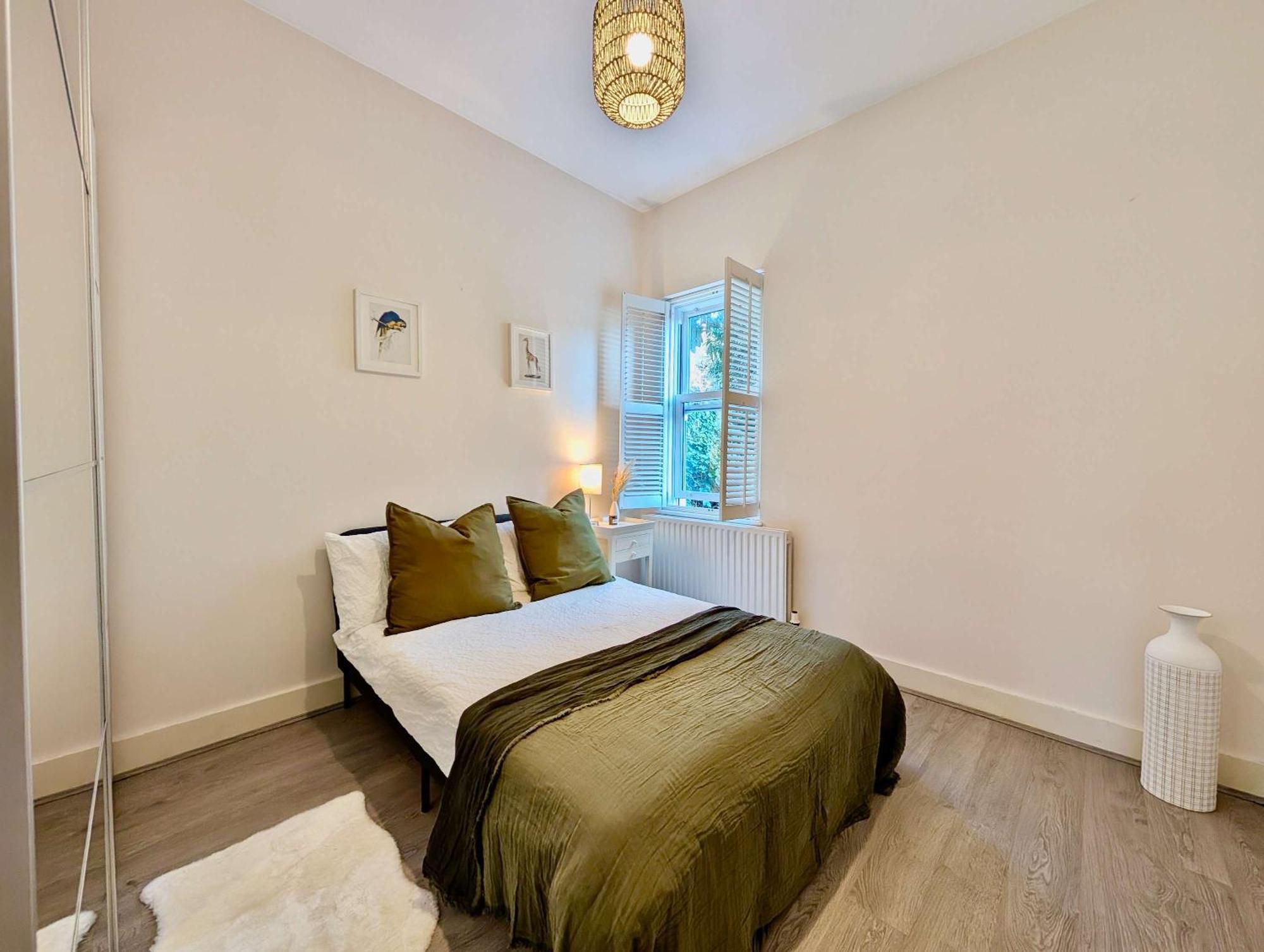 Stunning Flat With Free Parking * London