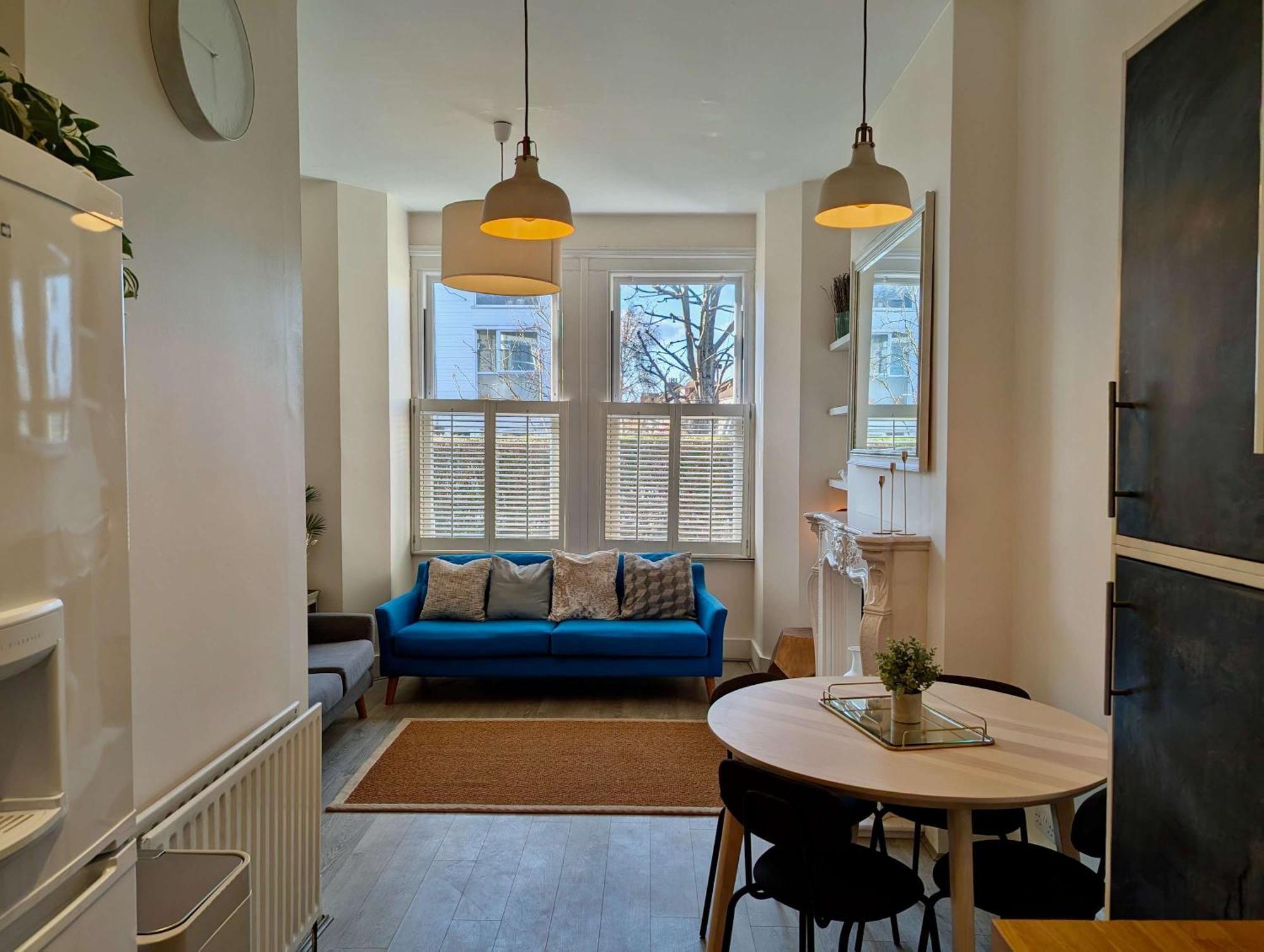 Holiday home Stunning Flat With Free Parking *