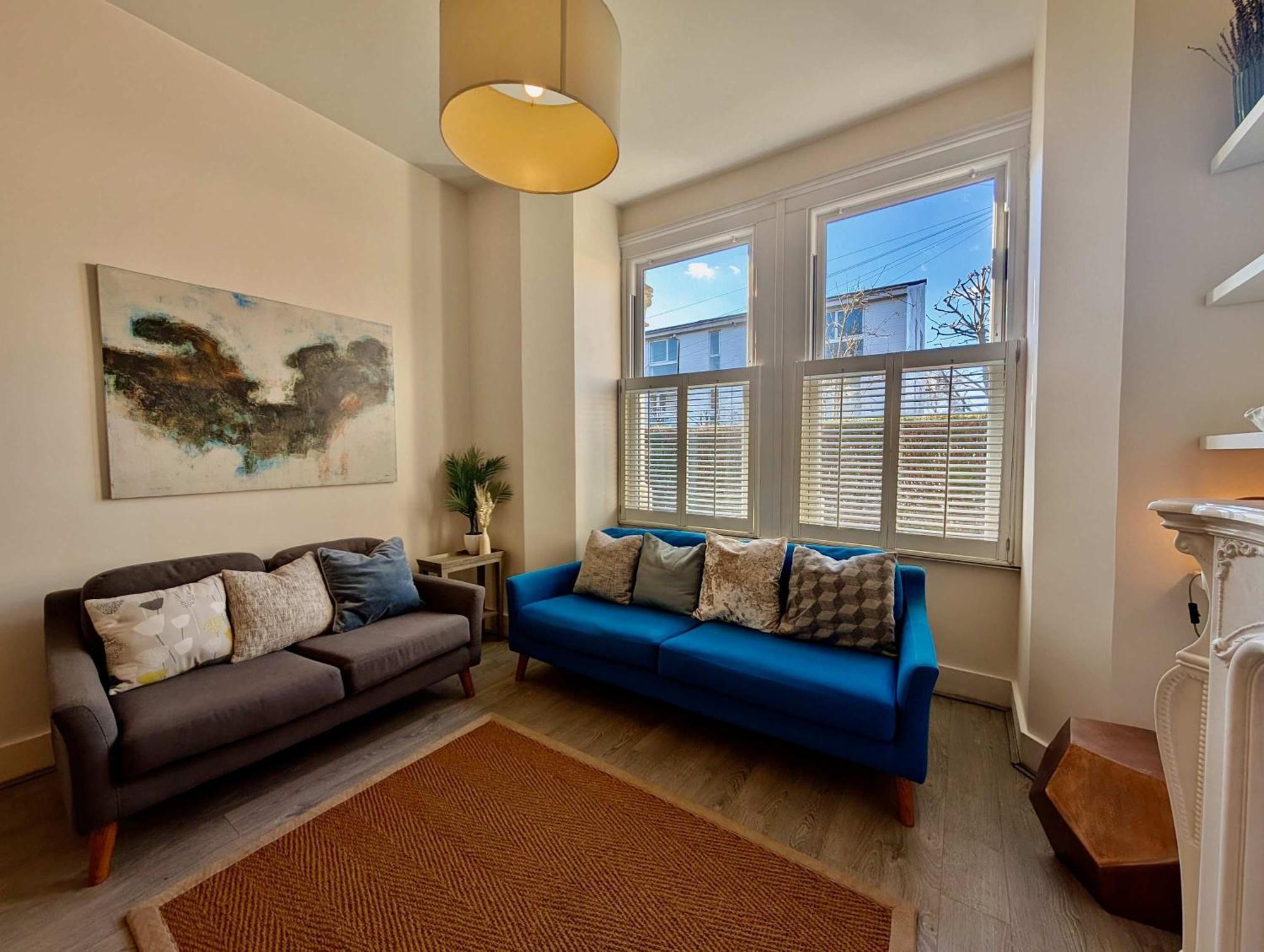Stunning Flat With Free Parking Holiday home London