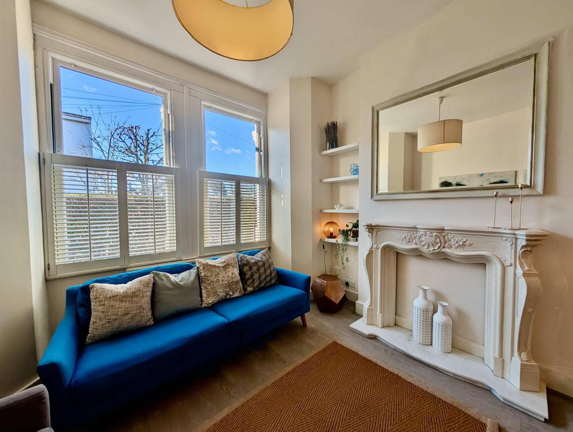 Holiday home Stunning Flat With Free Parking