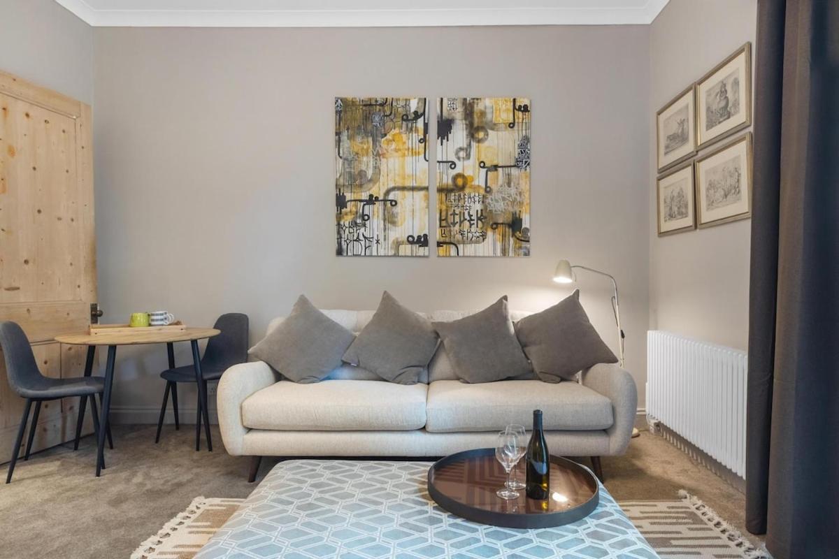 Apartment 1 Bedroom Barnsbury Sanctuary *