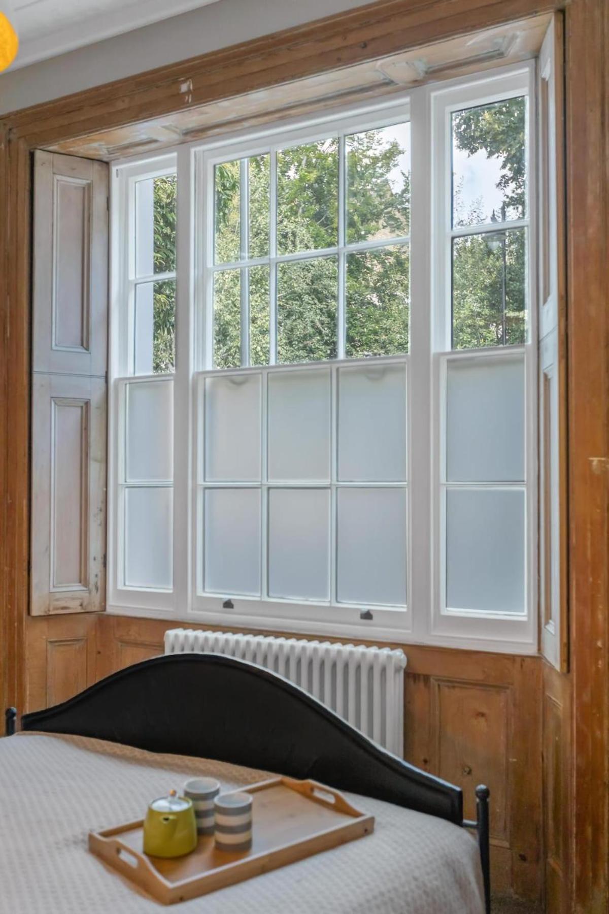 Apartment 1 Bedroom Barnsbury Sanctuary London