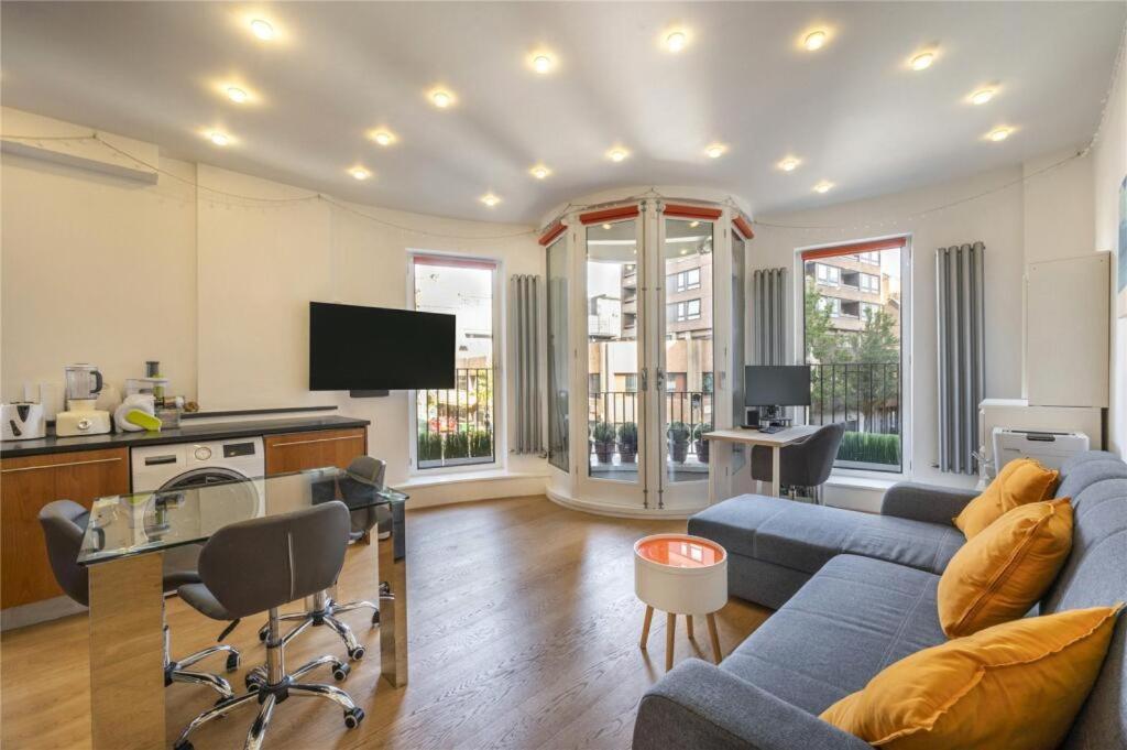Carnaby Street Apartment London