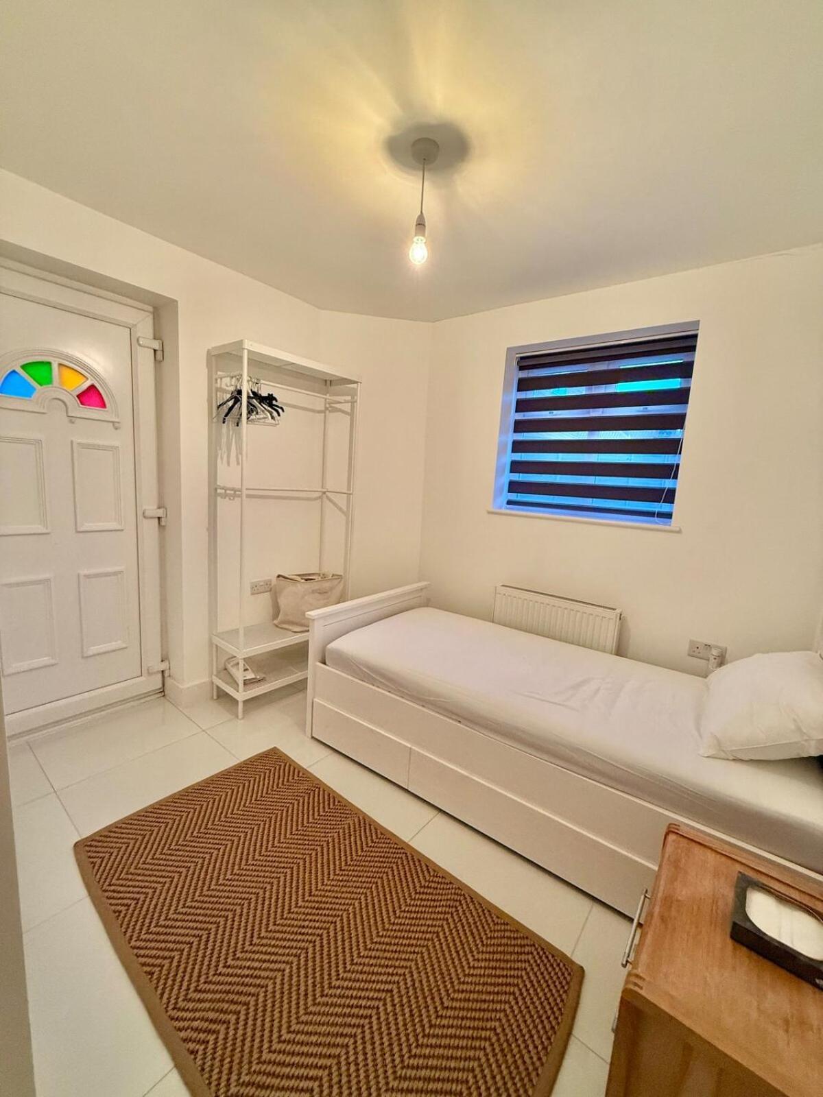 Beautiful 5 Bedroom House In *
