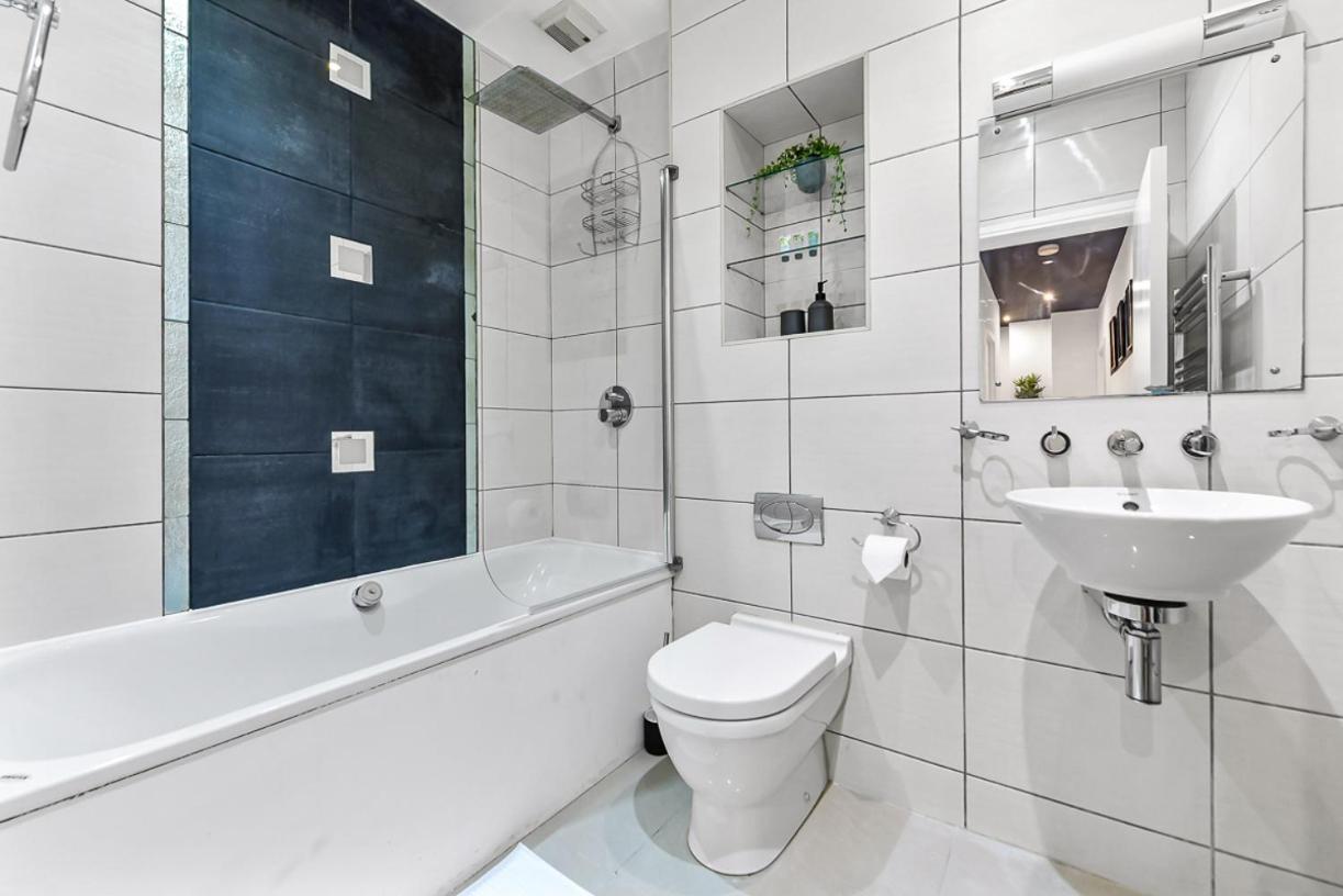 Bright And Spacious 2 Bed In Apartment London