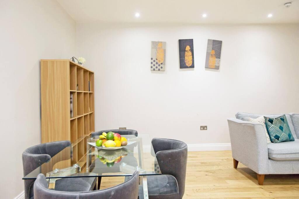 Stylish 1-bedroom Duplex In Kensington Cromwell 1 Apartment London