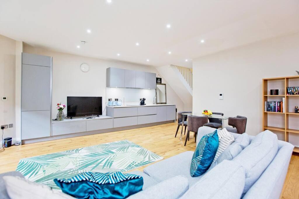 Apartment Stylish 1-bedroom Duplex In Kensington Cromwell 1 *