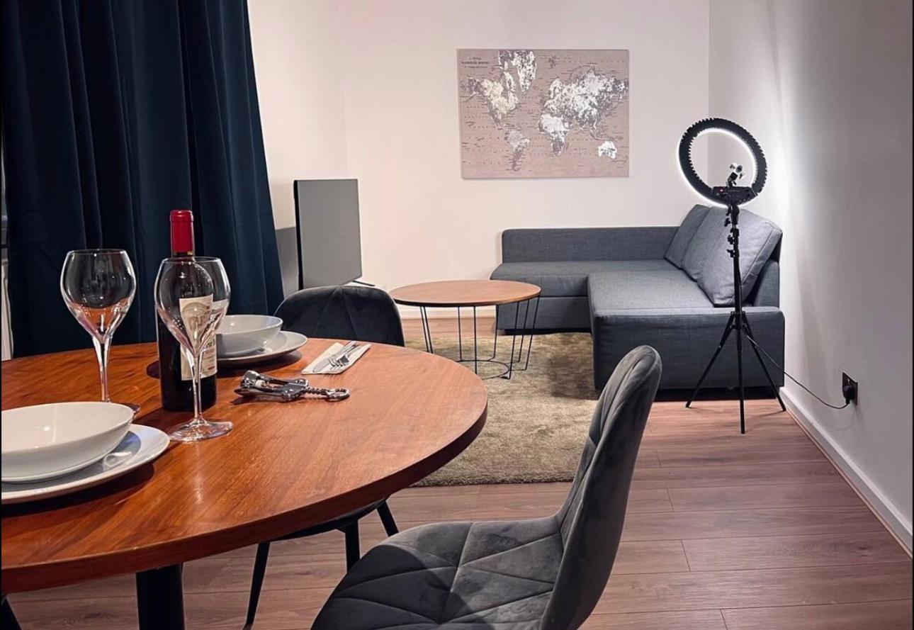 Spacious One Bedroom In Camden Town Apartment