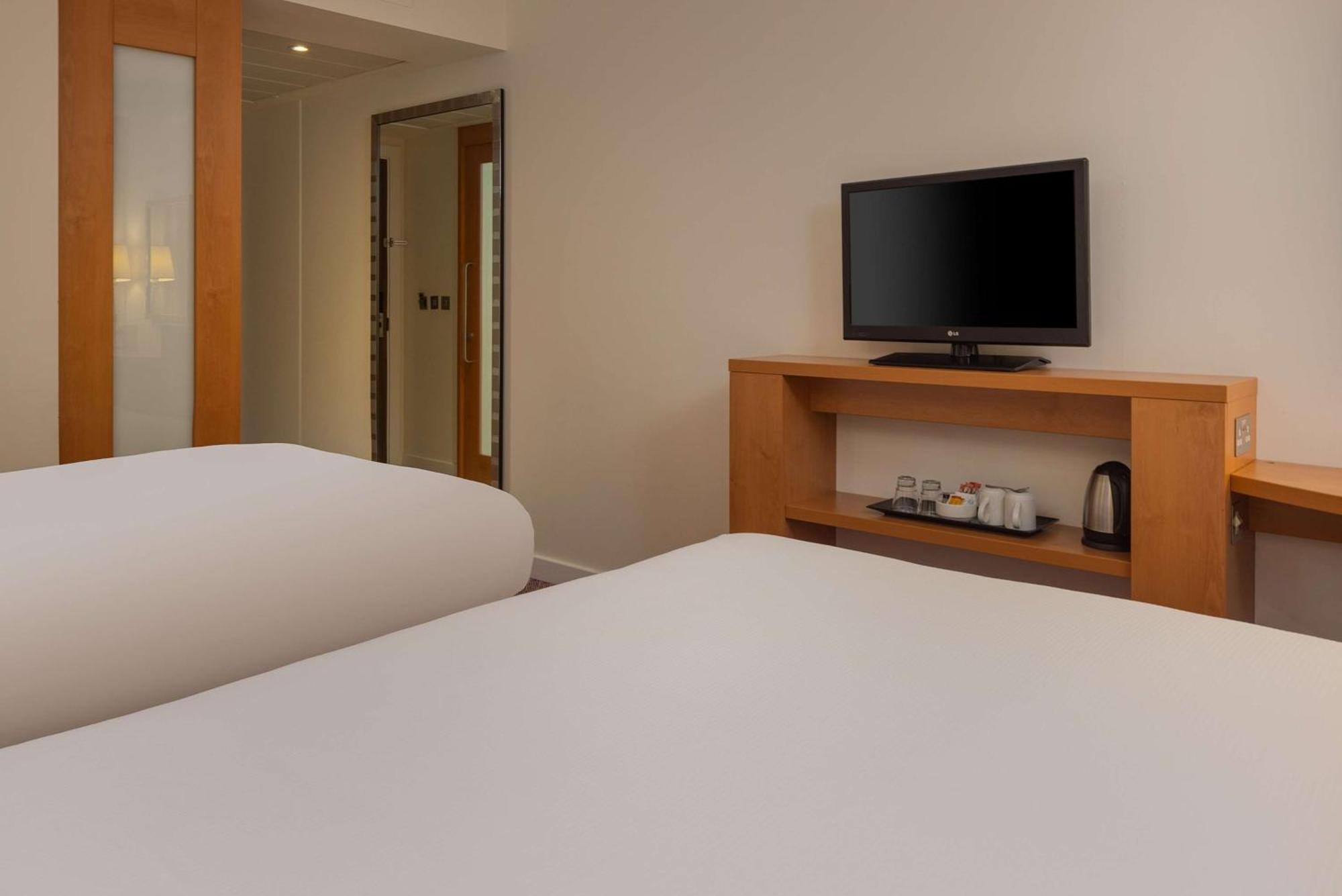 Hampton By Hilton Waterloo 3* London