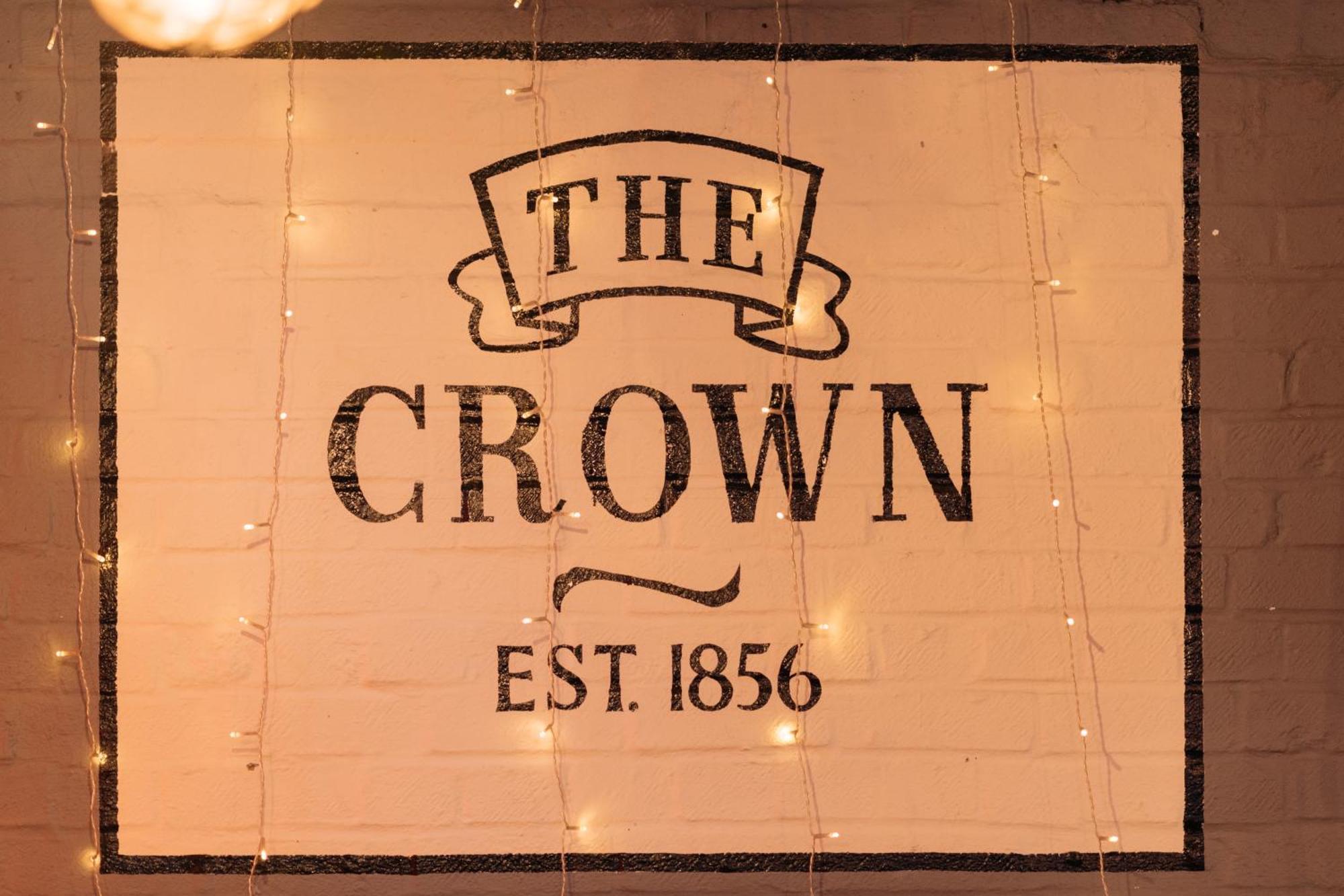 Guest house The Crown Pub &