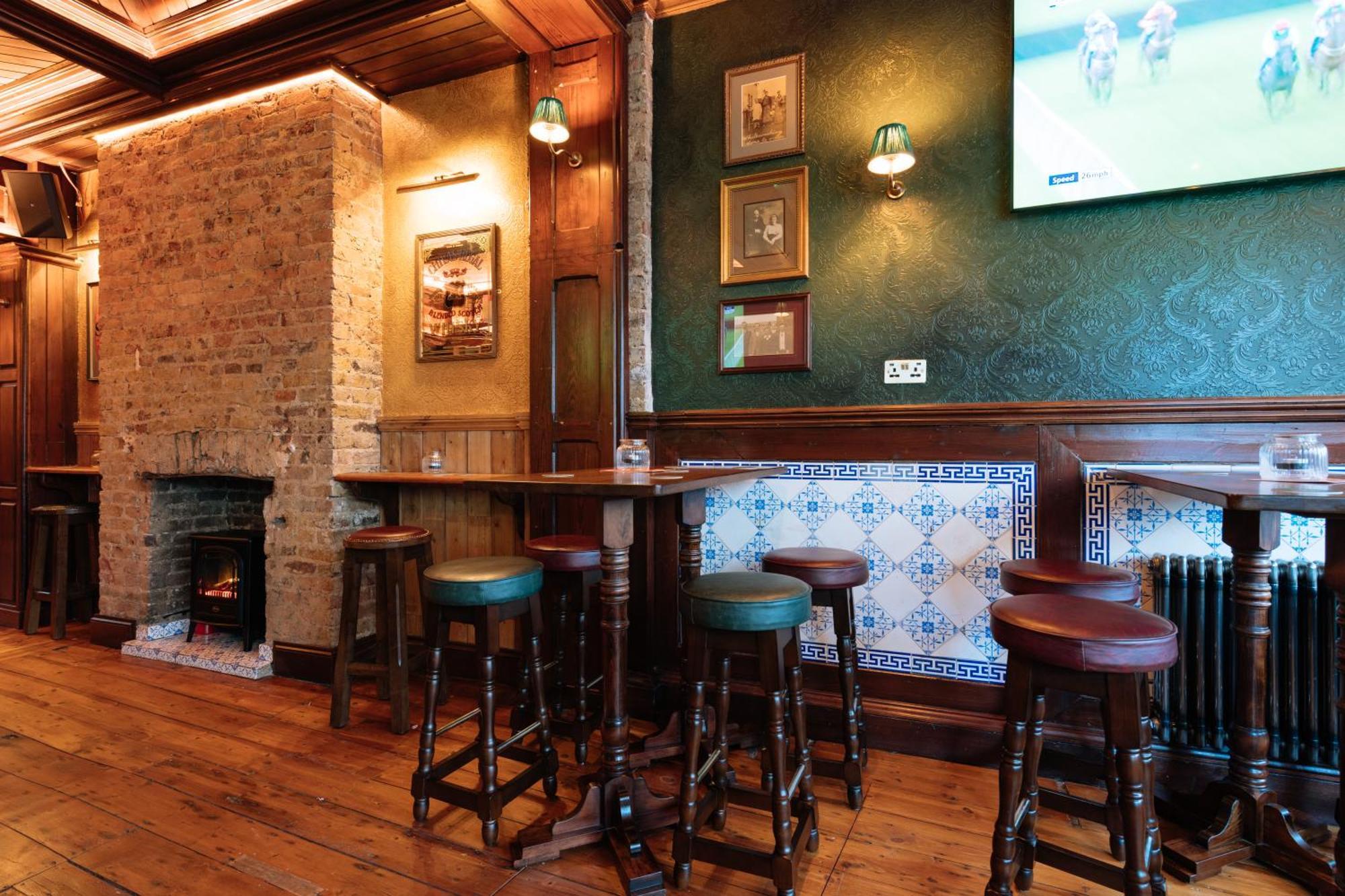 The Crown Pub & Guest house London