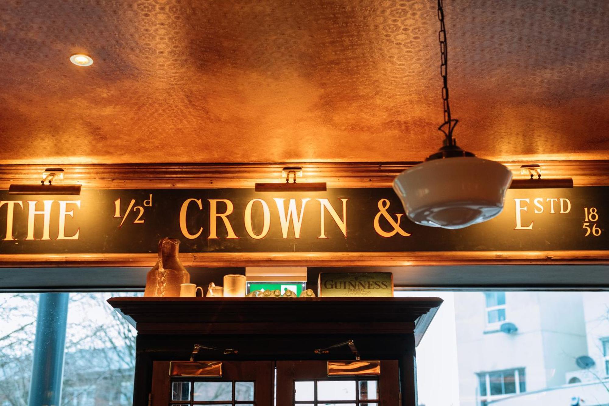 The Crown Pub & Guest house 4*
