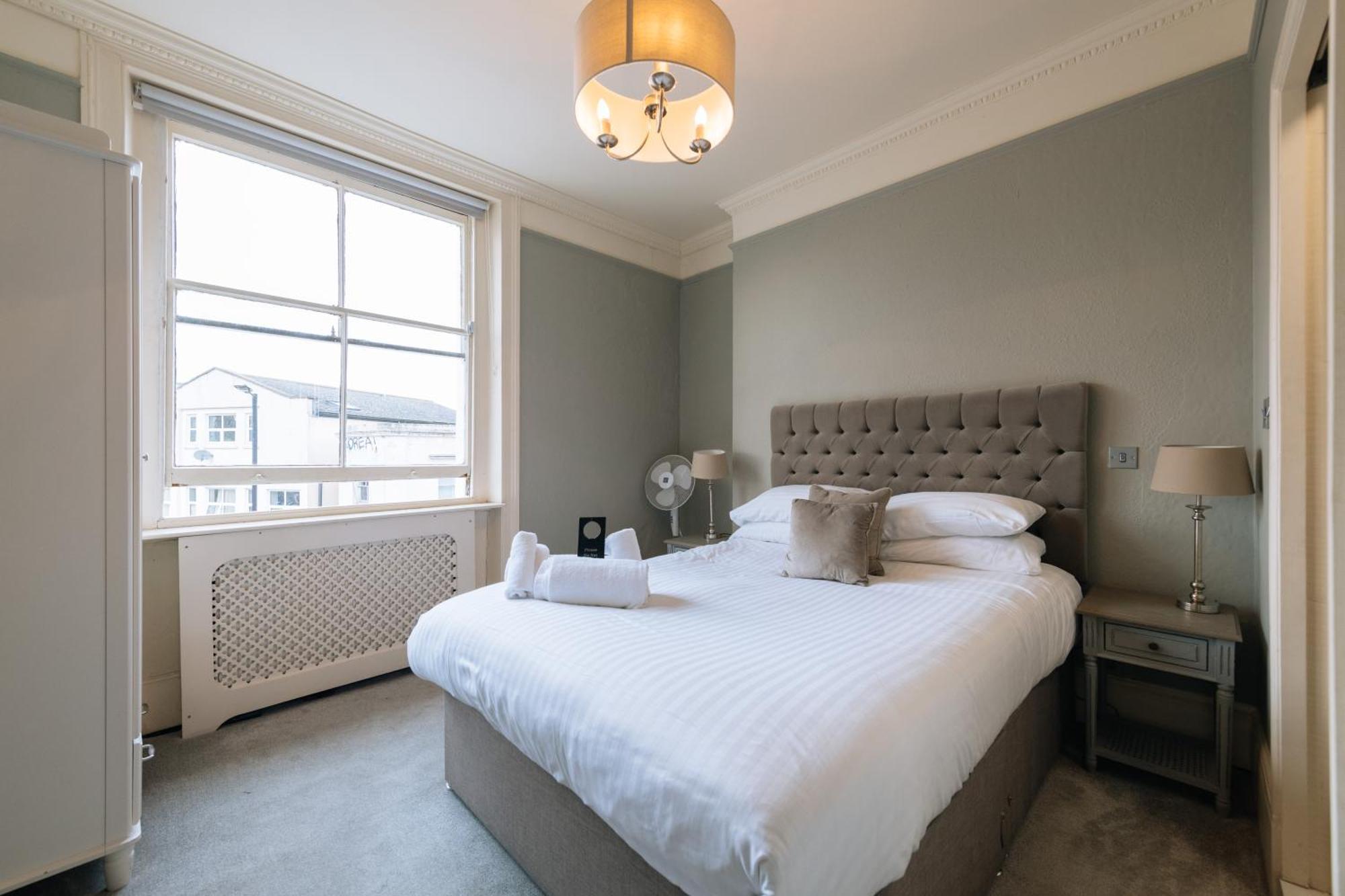 The Crown Pub & Guest house London