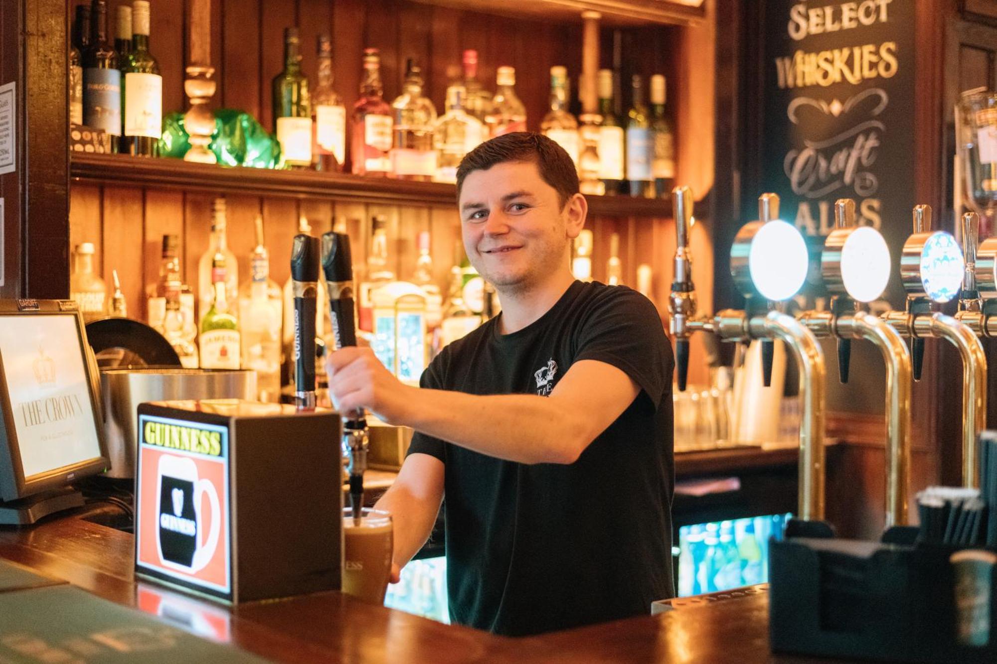 The Crown Pub & Guest house 4*