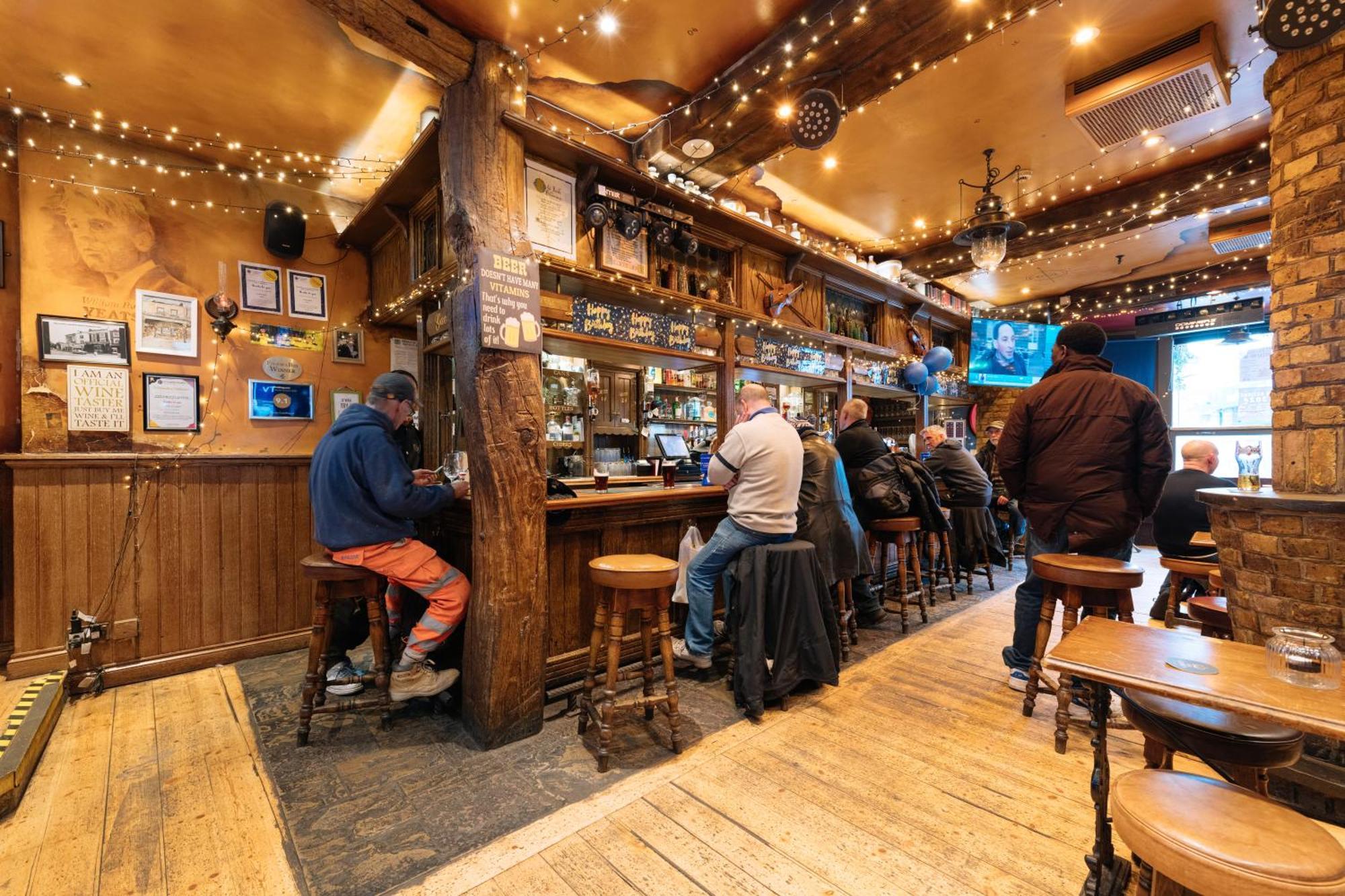 The Crown Pub & Guest house London