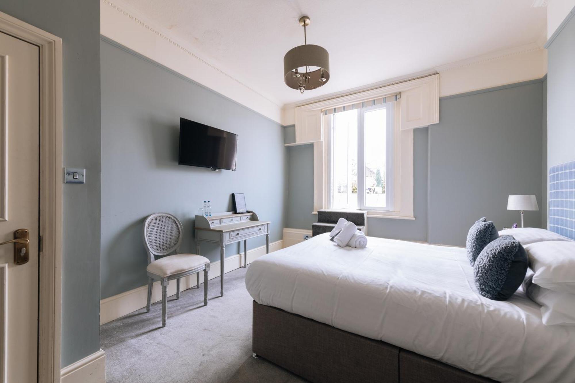 The Crown Pub & Guest house London