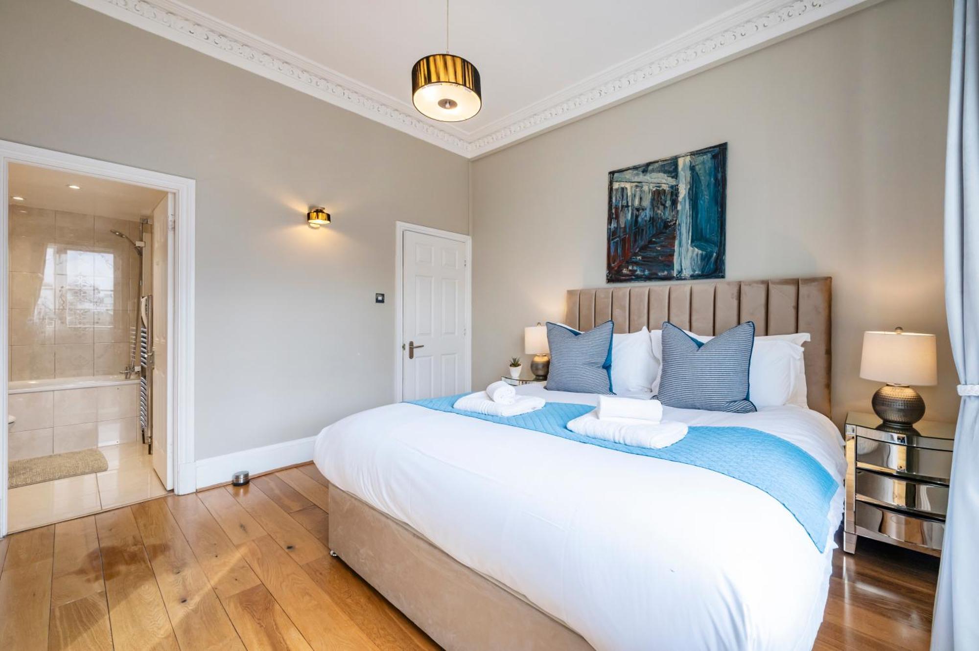 Hyde Park Apartment