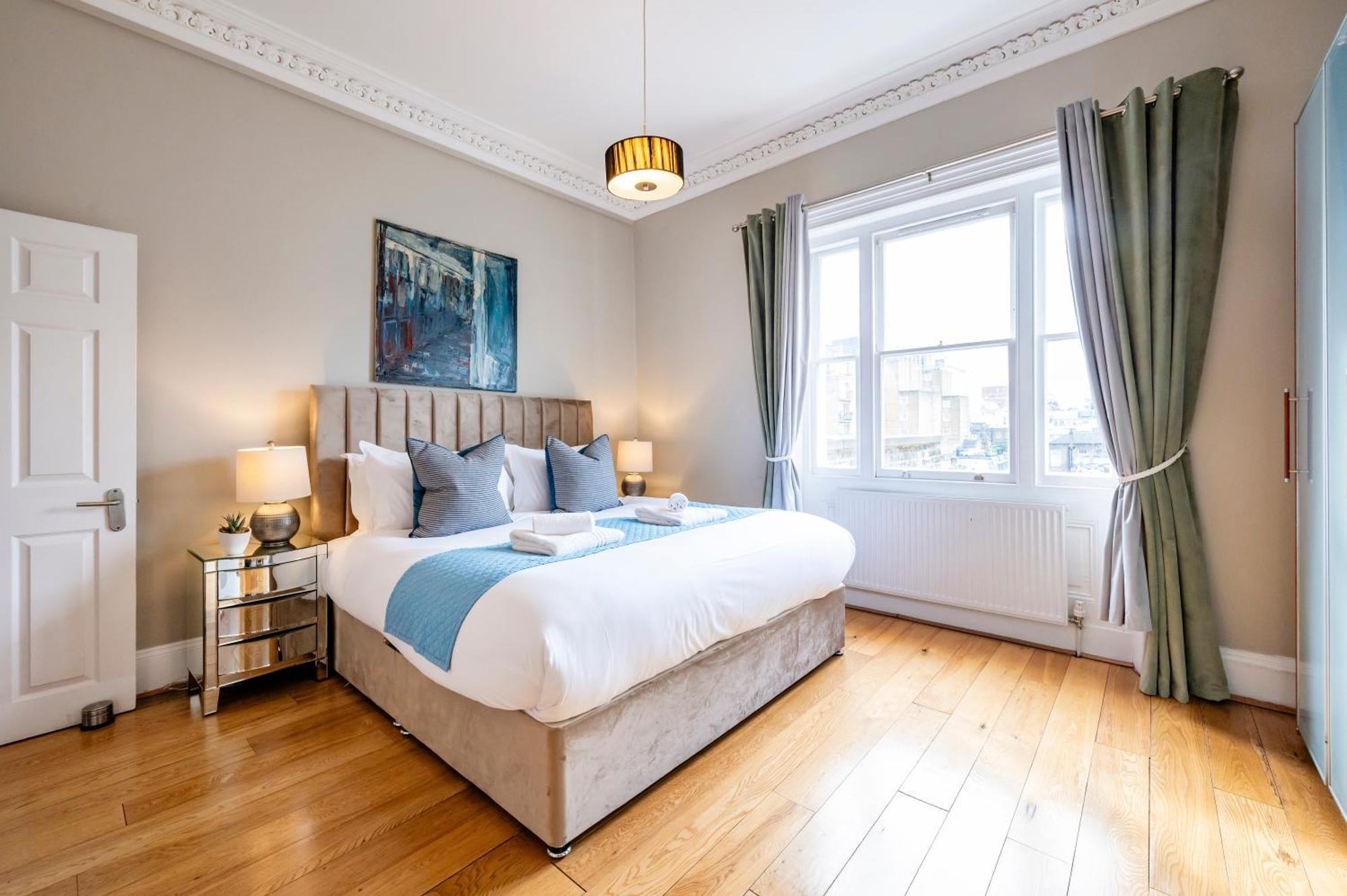 Hyde Park Apartment London