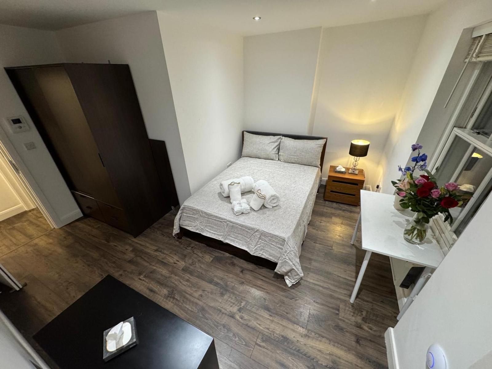 Luxurious Premium Homes In Camden Town Apartment
