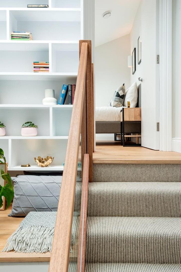 Lillie Road B Apartment *