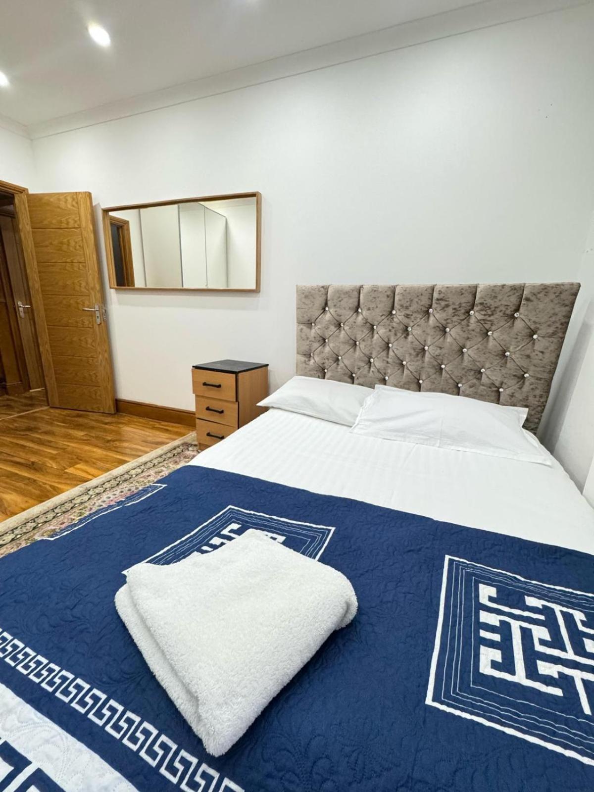 Marble Arch Service Apartment *