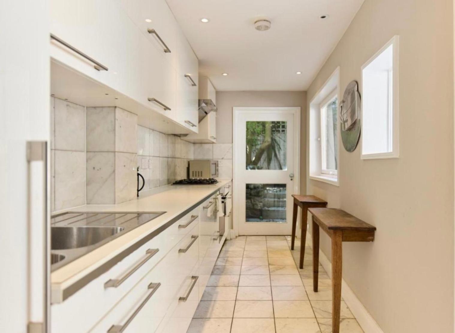 The Chelsea Retreat - Outstanding 5bdr House With Garden Apartment London