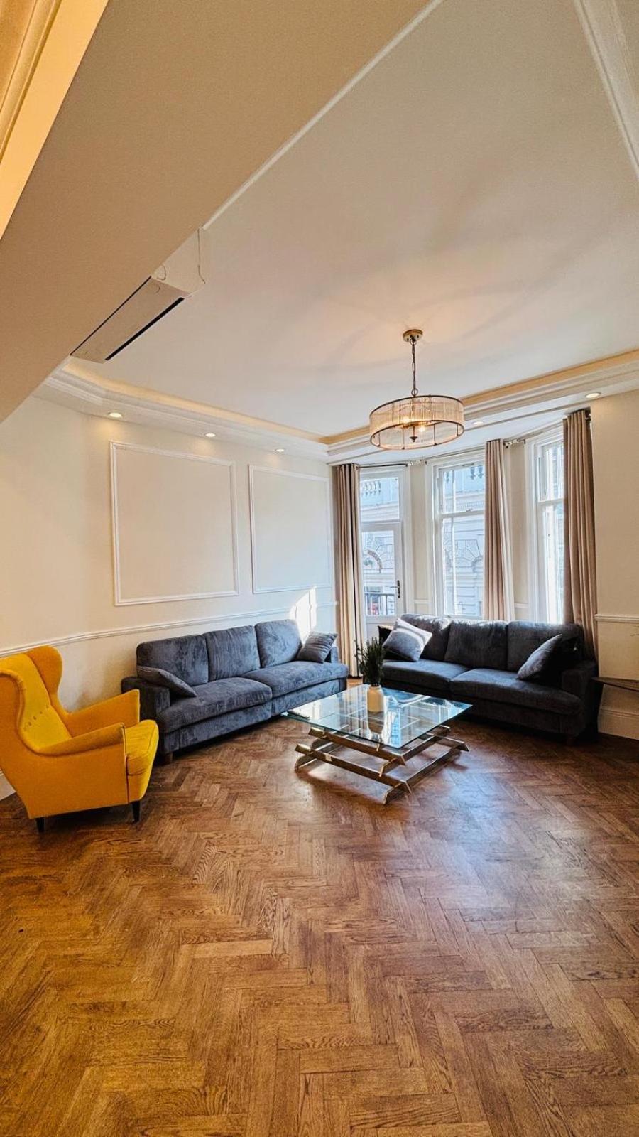 Apartment Hyde Park 3 Bedroom Flat