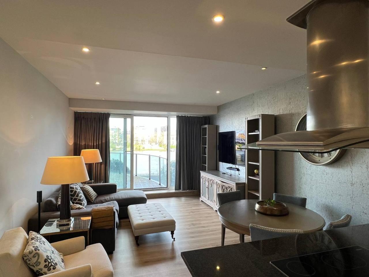Chelsea Bridge Apartment London